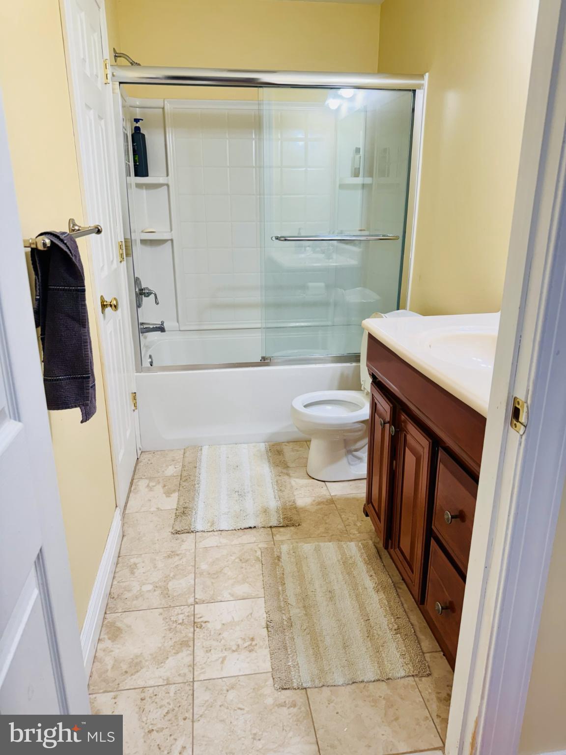 LONGFORD CROSSING - Residential