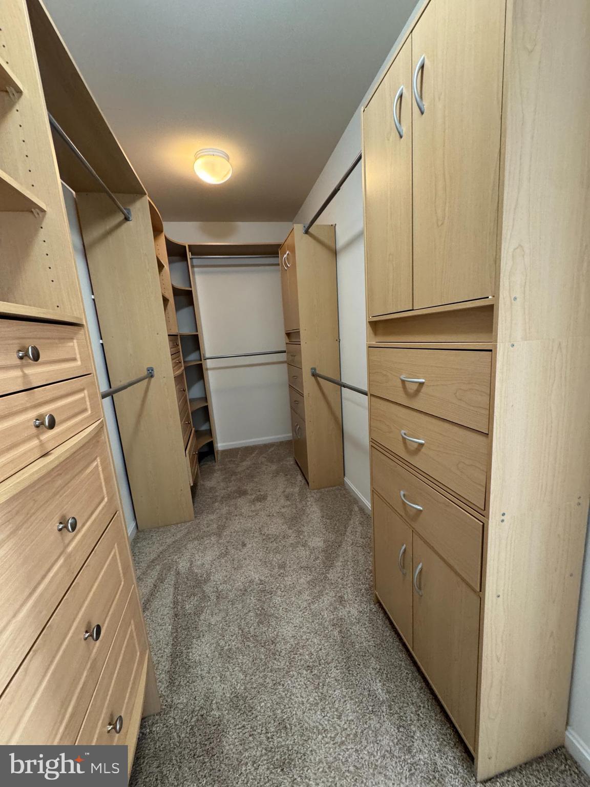 LONGFORD CROSSING - Residential