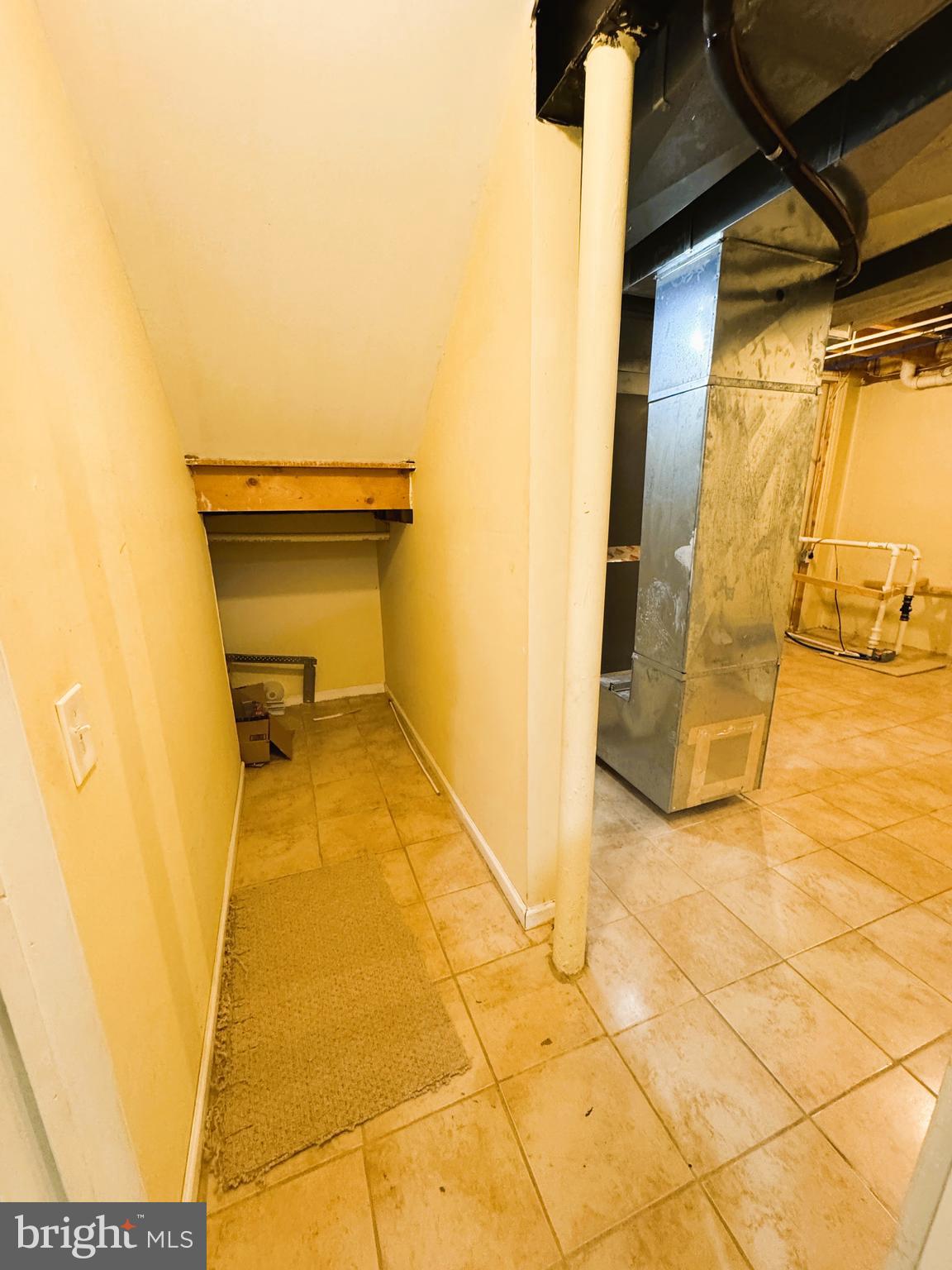 LONGFORD CROSSING - Residential