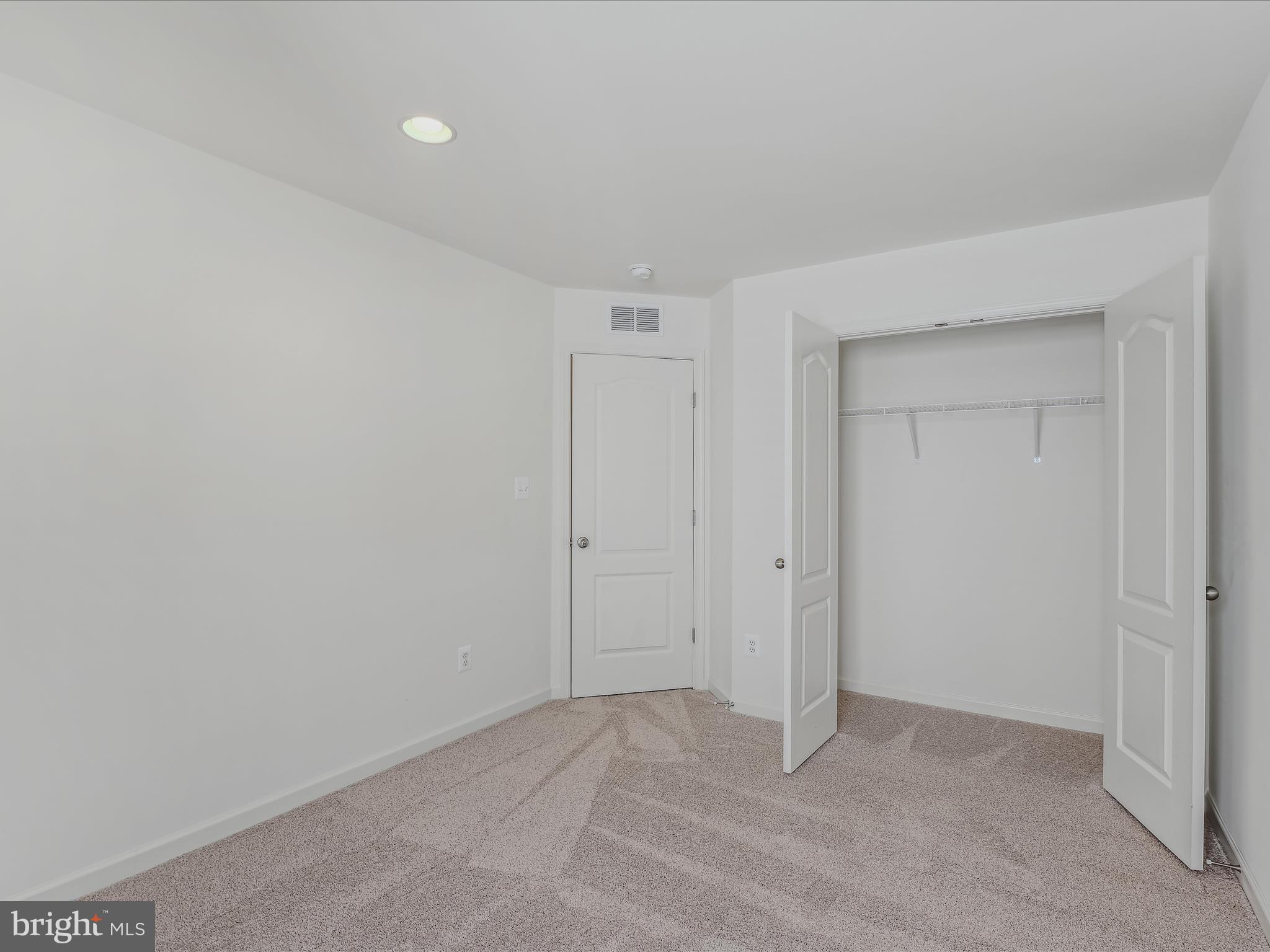 OVERLOOK AT RIVERSIDE - Residential Lease