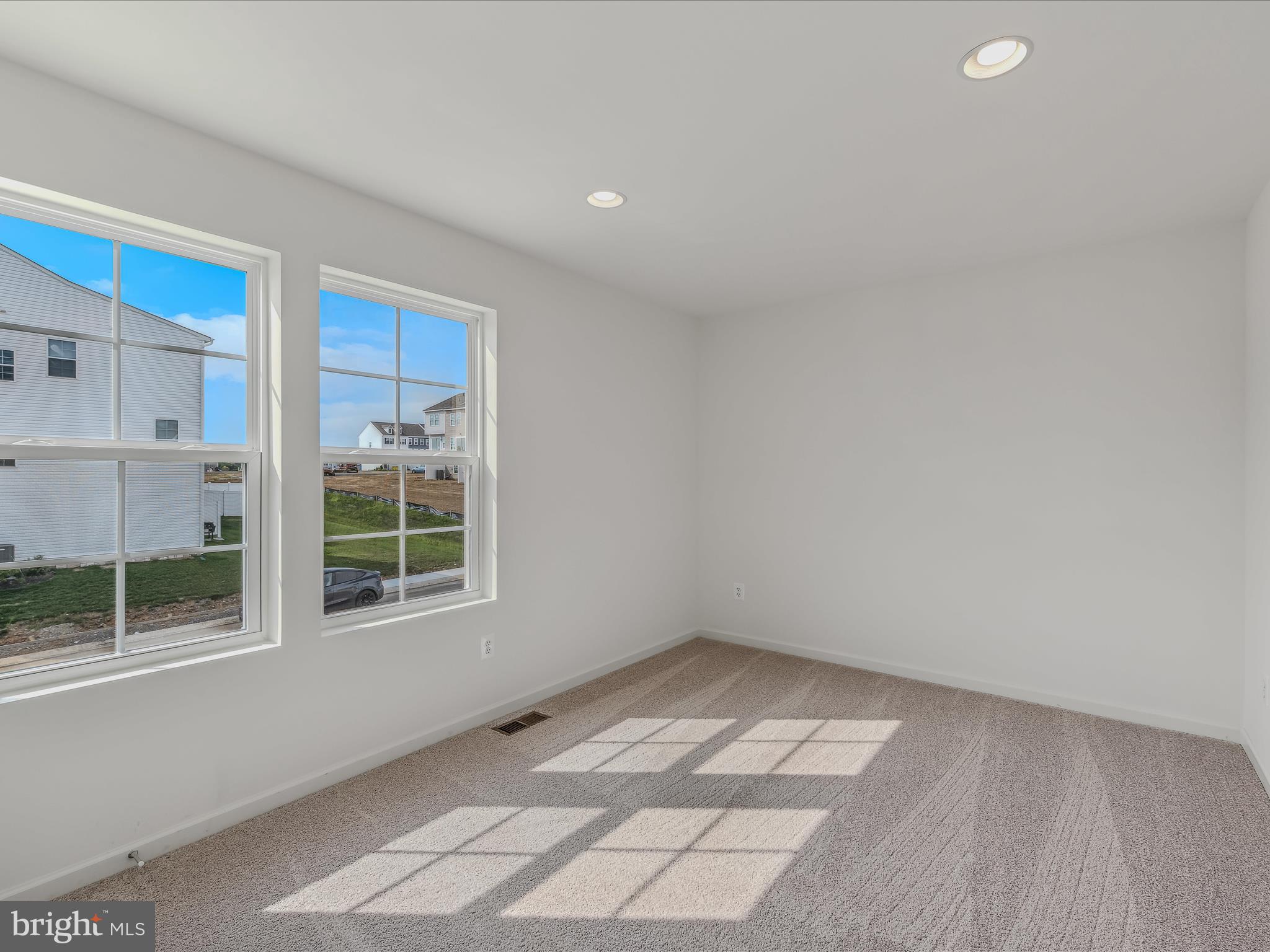 OVERLOOK AT RIVERSIDE - Residential Lease