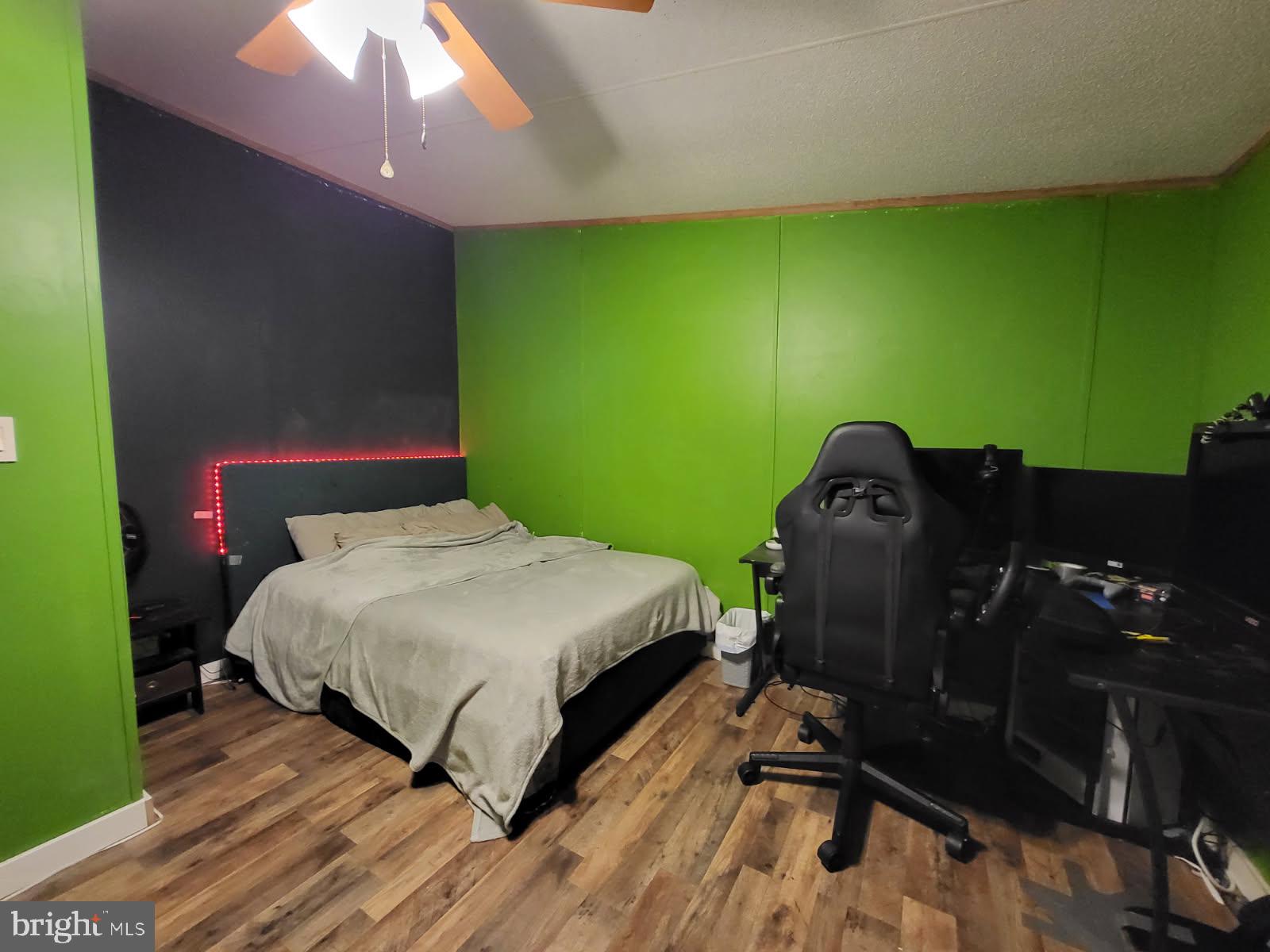 PLEASANT HILLS TR - Residential