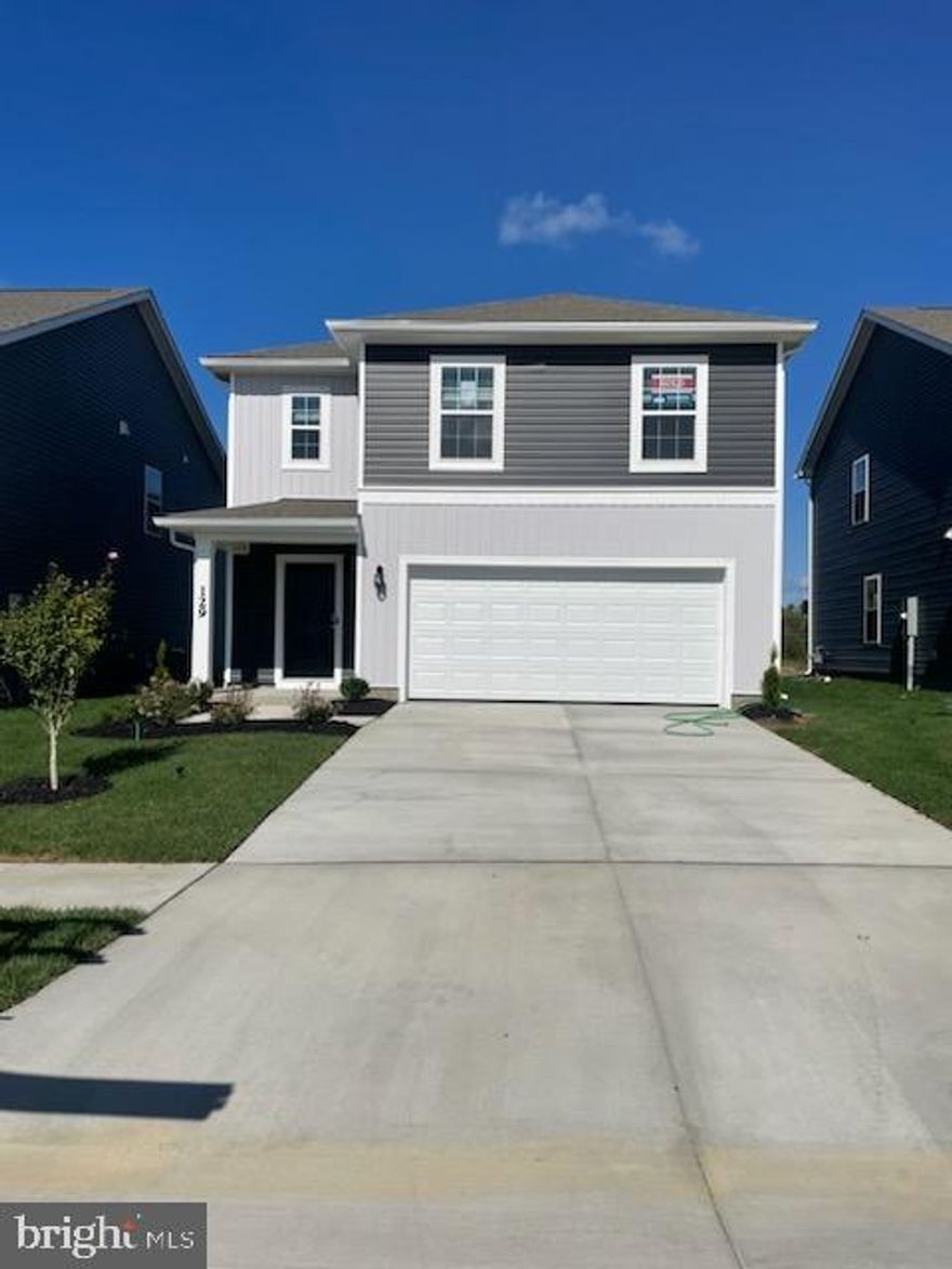 BRAND NEW NEVER LIVED SINGLE FAMILY HOME WITH 5 BED 3 BATH,2 CAR GARAGE WITH STAINLESS STEEL APPLIANCES, WASHER AND DRYER, GARAGE DOOR OPENER AND SO MANY UPGRADES. LOT BACKING TO WOODS.
VERY NEAR TO I-81*** THERE IS A BEDROOM IN MAIN LEVEL***