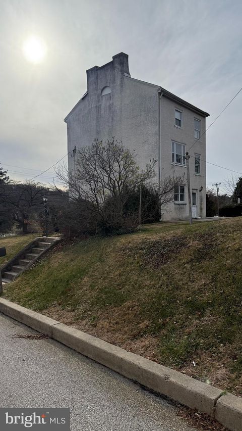 Tiny photo for 281 E Matsonford Road, CONSHOHOCKEN, PA 19428 (MLS # PAMC2163246)