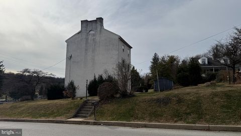 Tiny photo for 281 E Matsonford Road, CONSHOHOCKEN, PA 19428 (MLS # PAMC2163246)