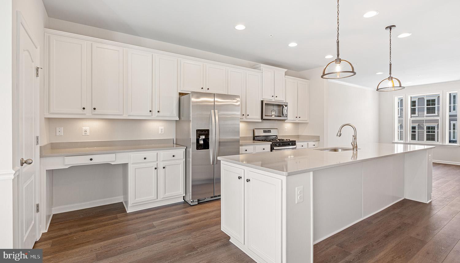 ARUNDEL GROVE - Residential