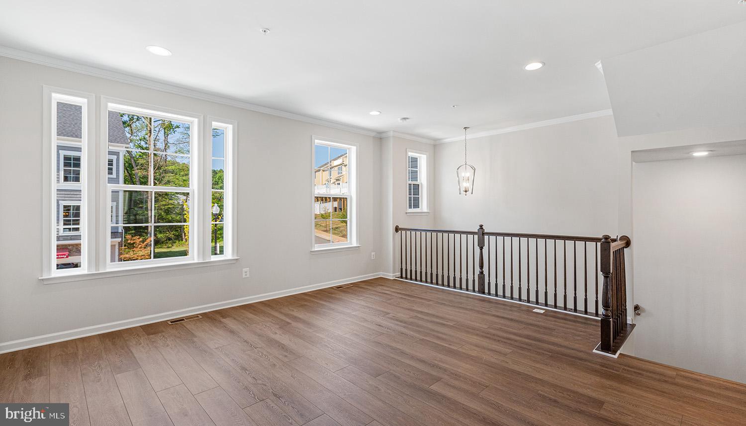 ARUNDEL GROVE - Residential