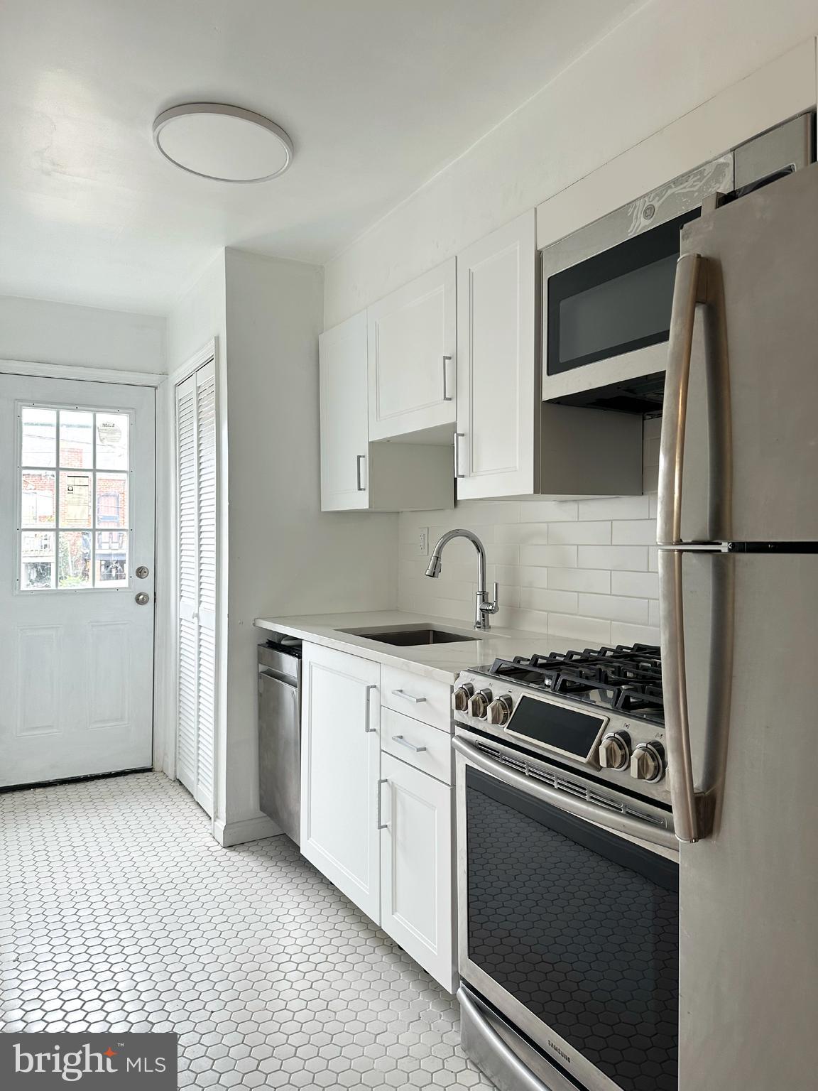 1280 16TH STREET NE