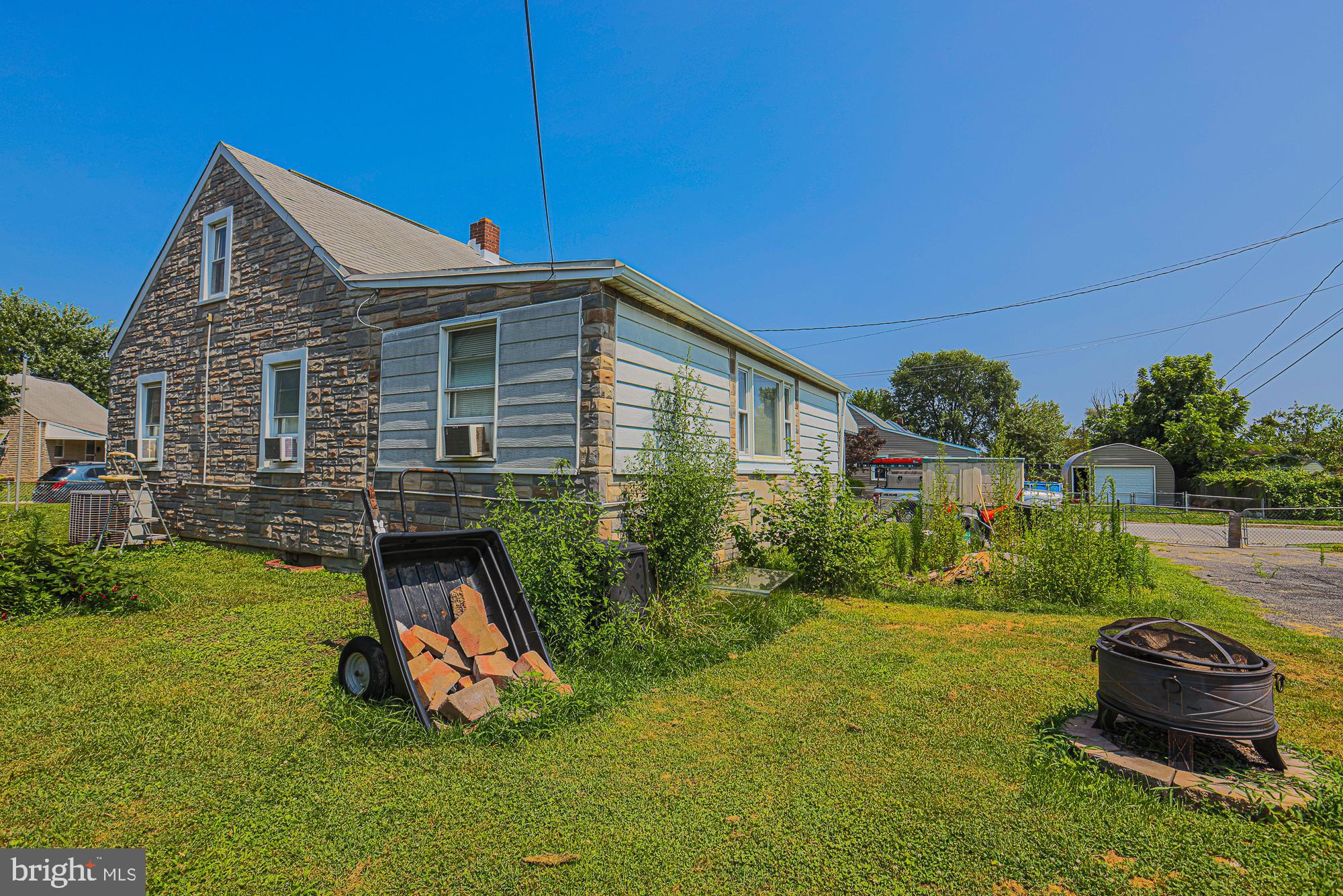 EASTERN TERRACE - Residential