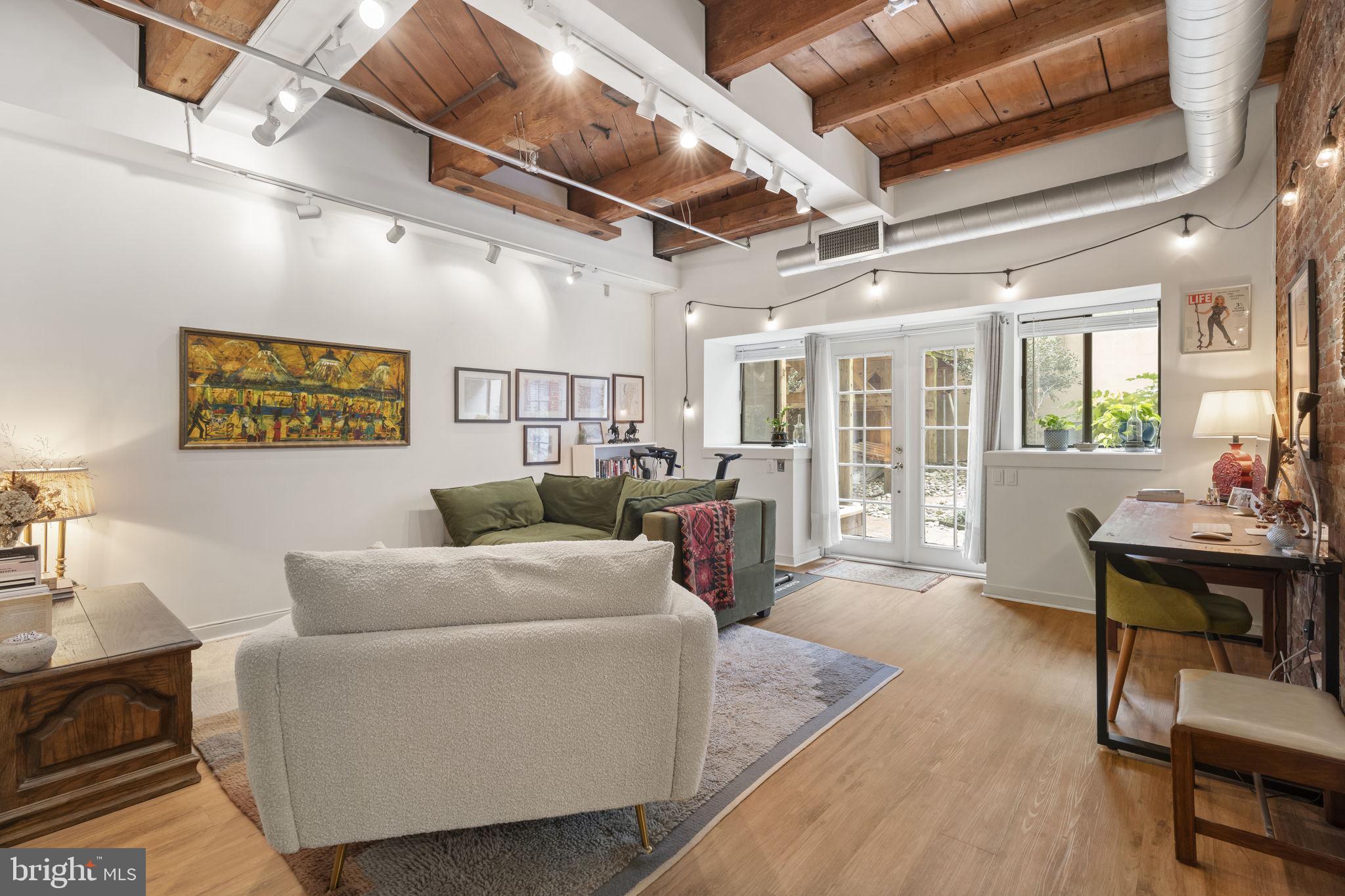 OLD CITY - Residential