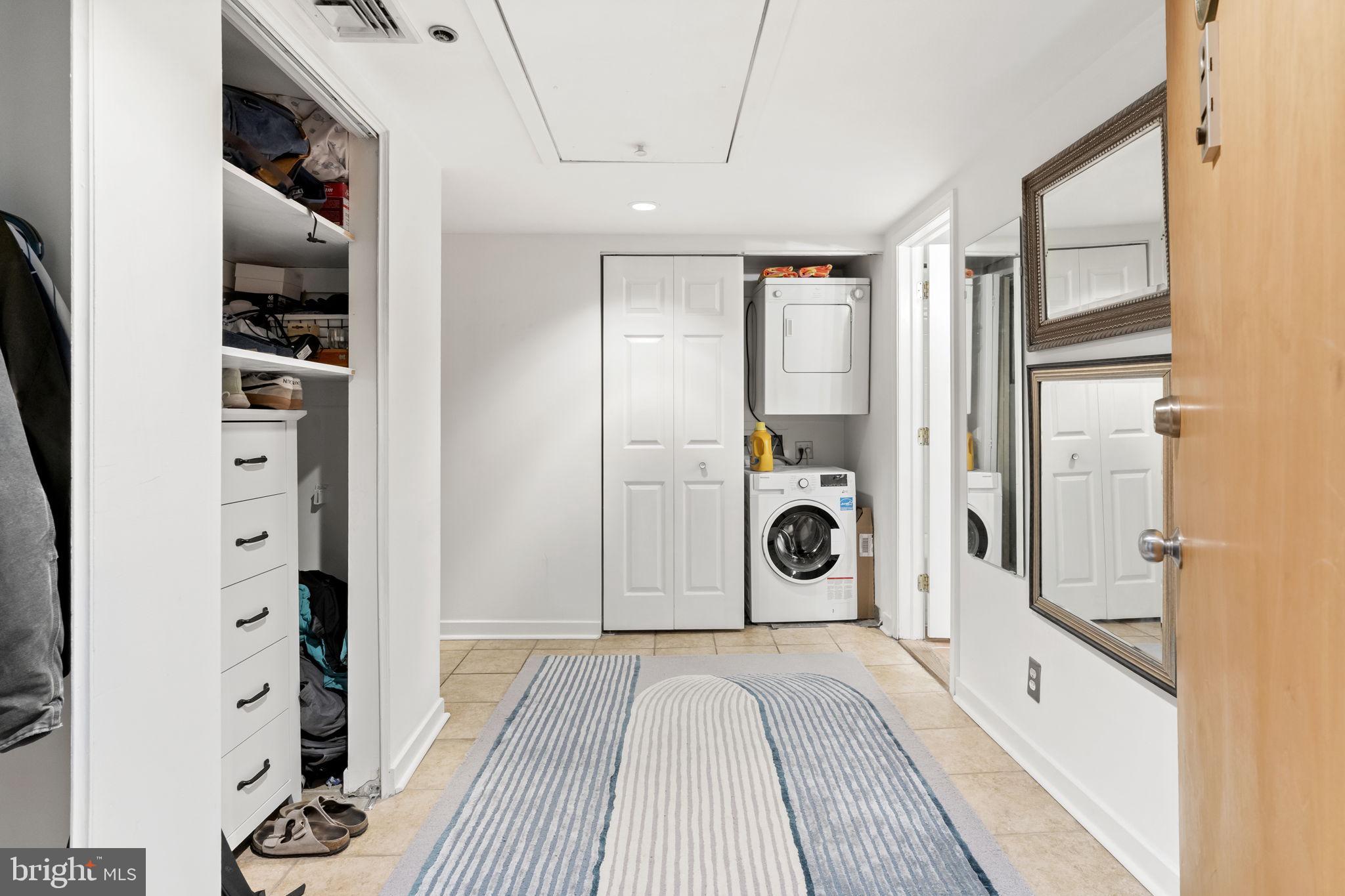 OLD CITY - Residential