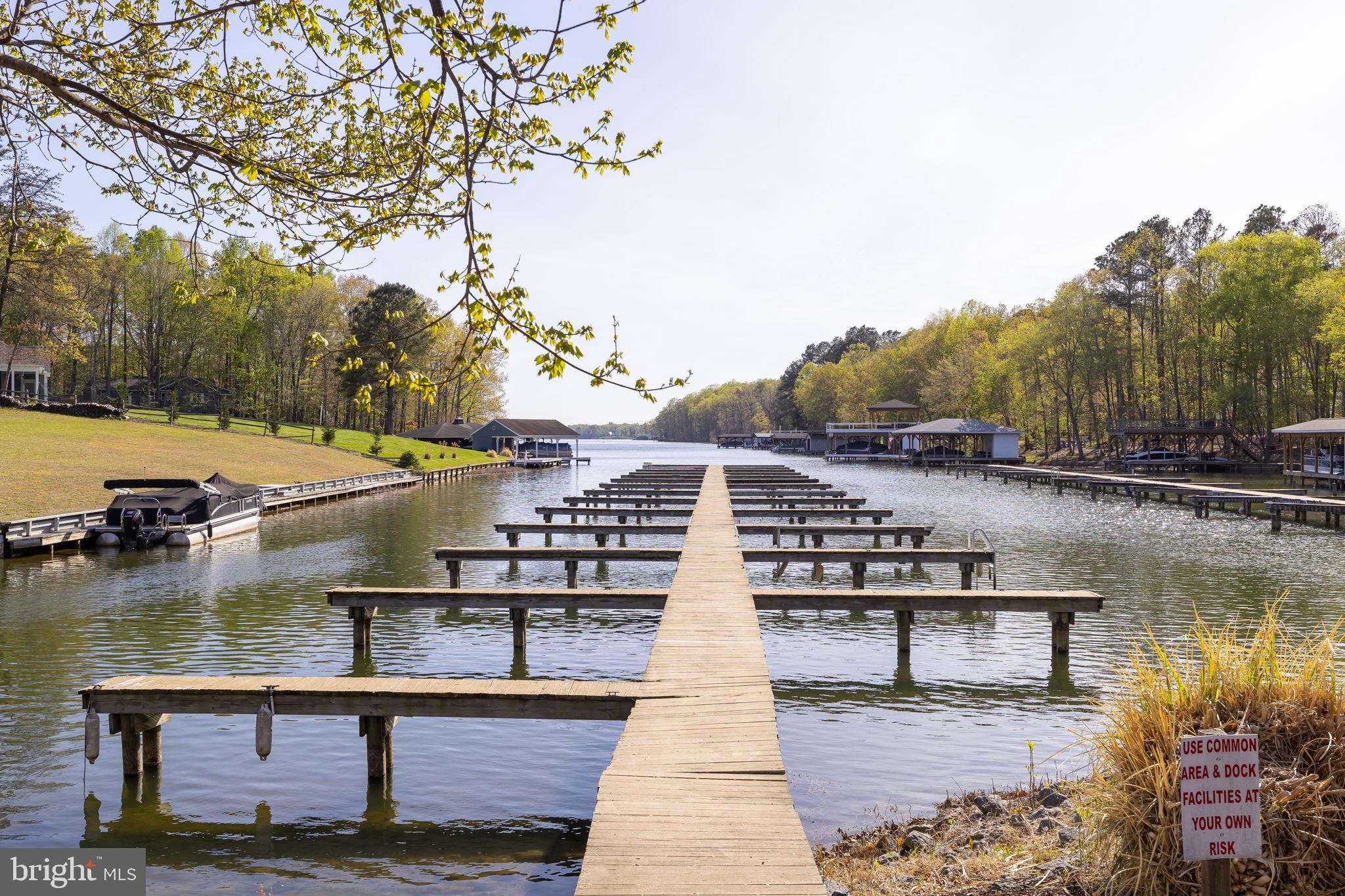 ROCKLAND CREEK ESTATES - Residential