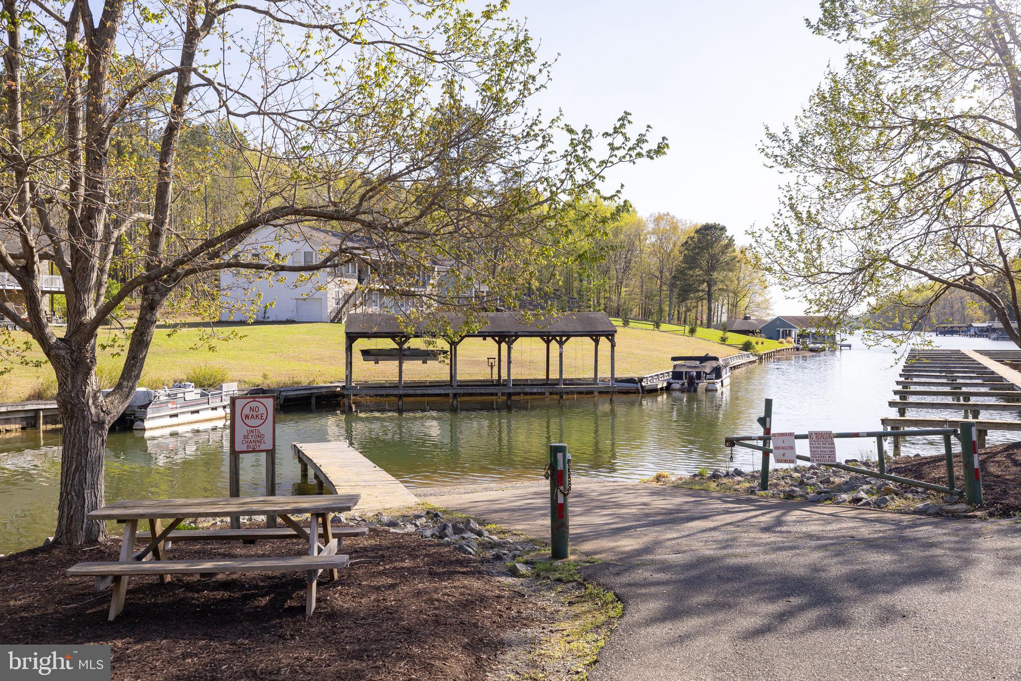 ROCKLAND CREEK ESTATES - Residential