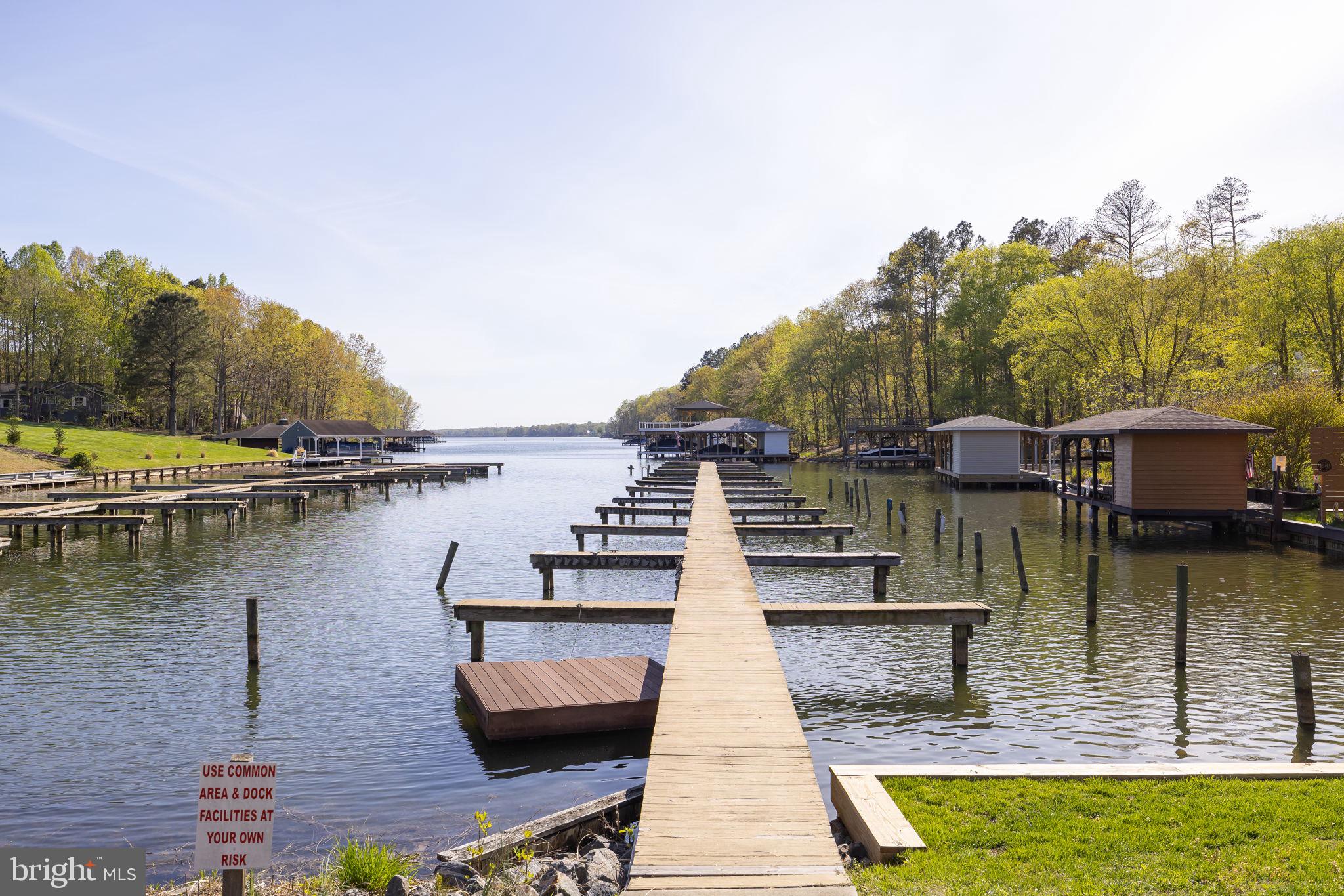 ROCKLAND CREEK ESTATES - Residential