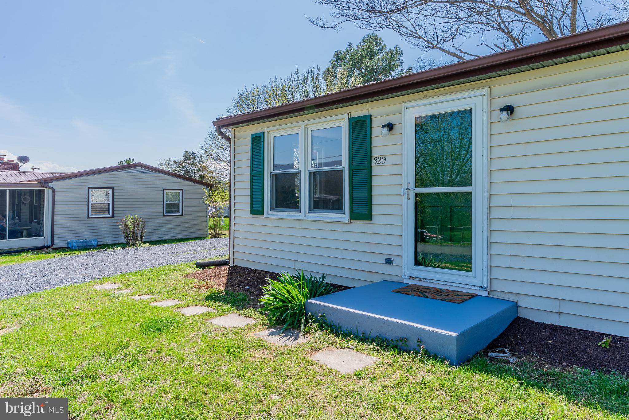 DUTCH LANE - Residential