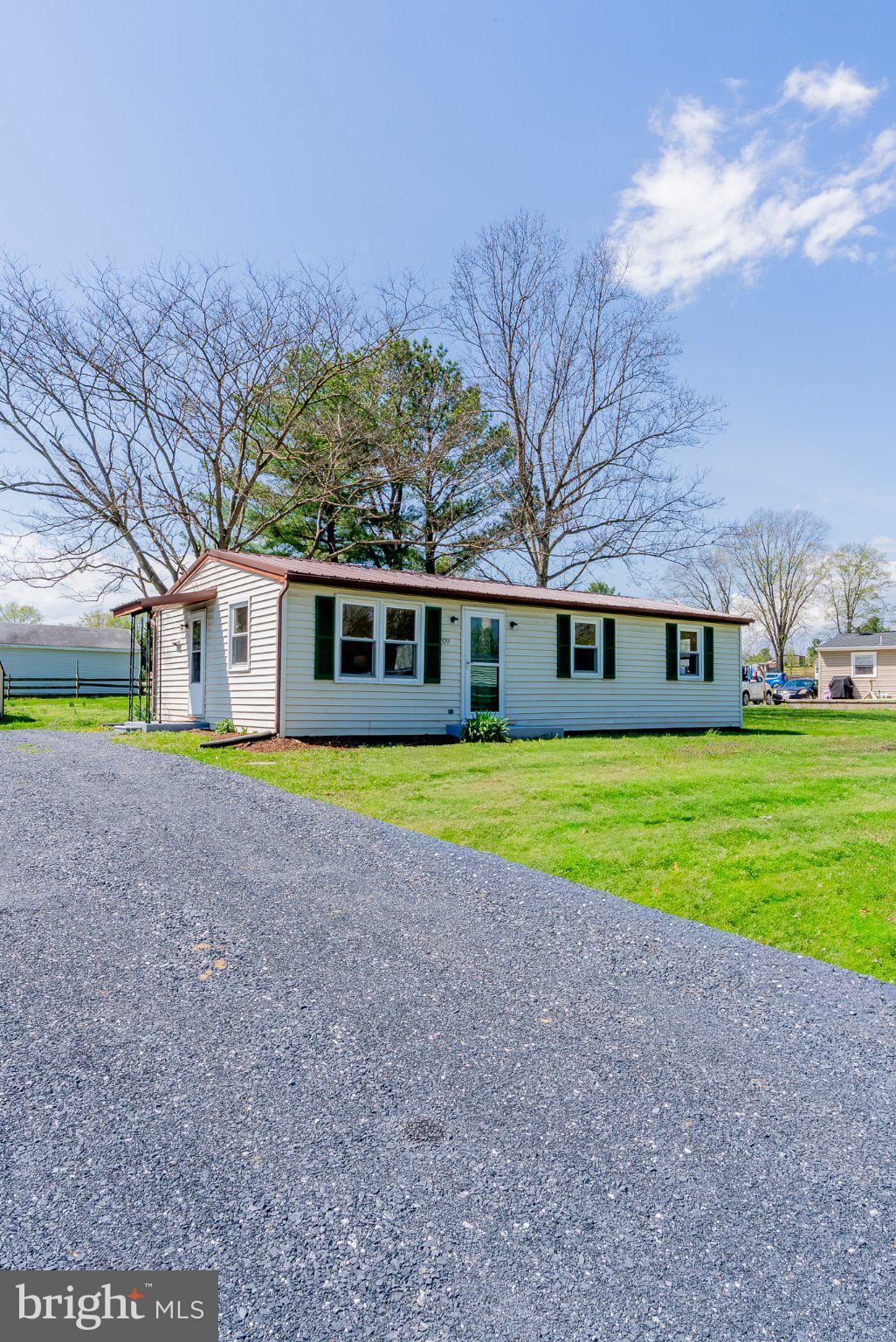 DUTCH LANE - Residential