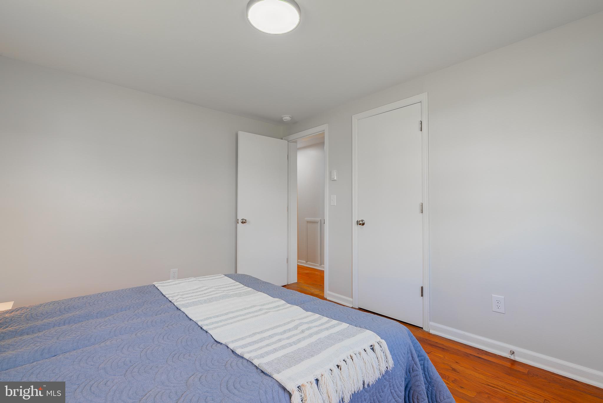 DUTCH LANE - Residential