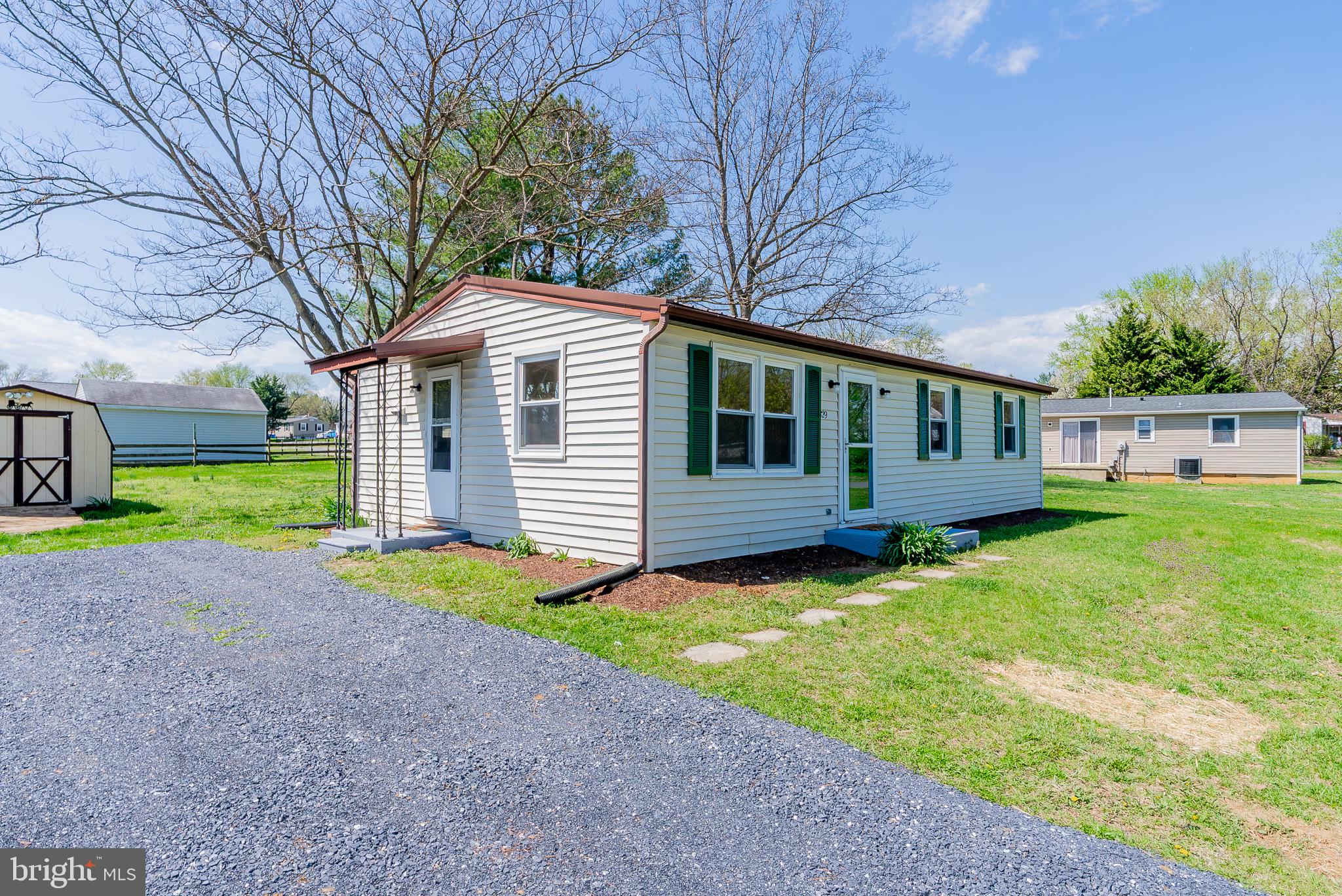 DUTCH LANE - Residential