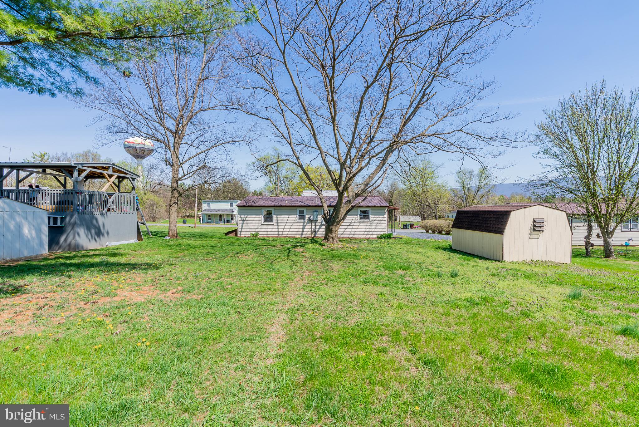 DUTCH LANE - Residential