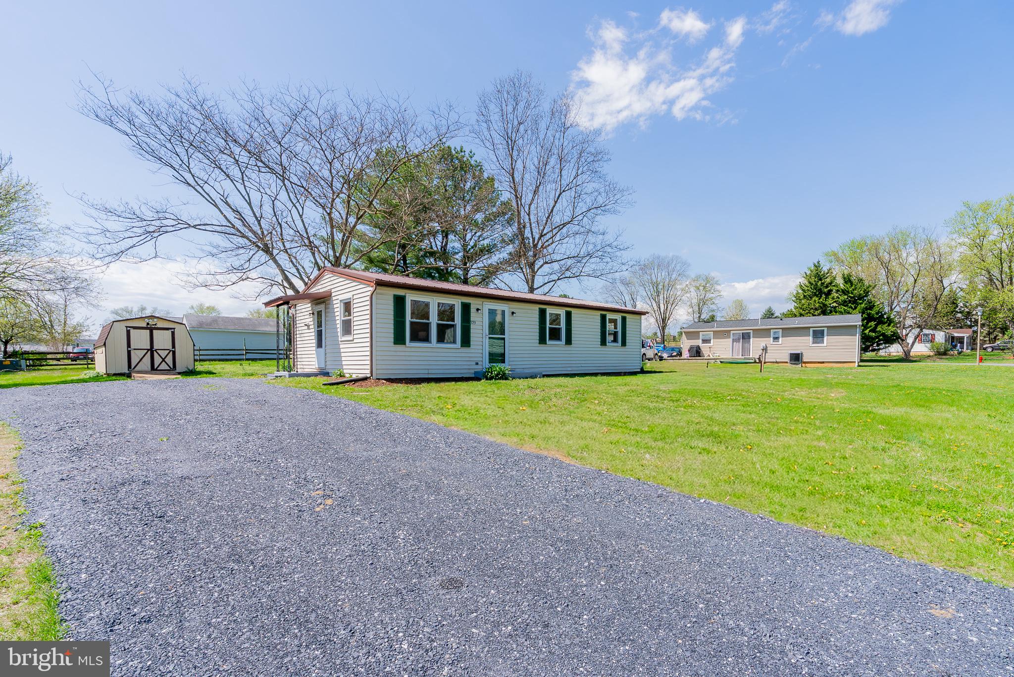 DUTCH LANE - Residential