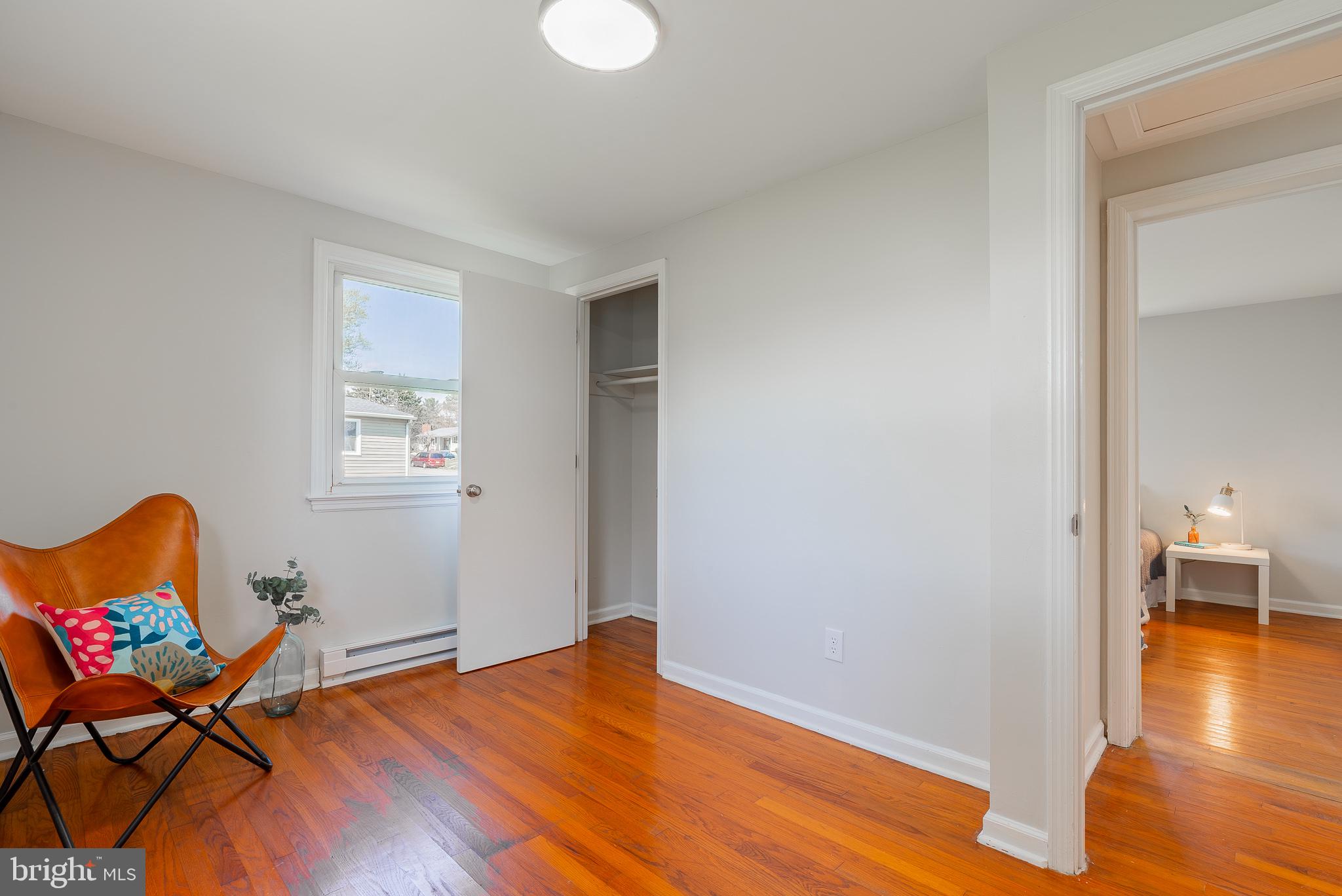 DUTCH LANE - Residential