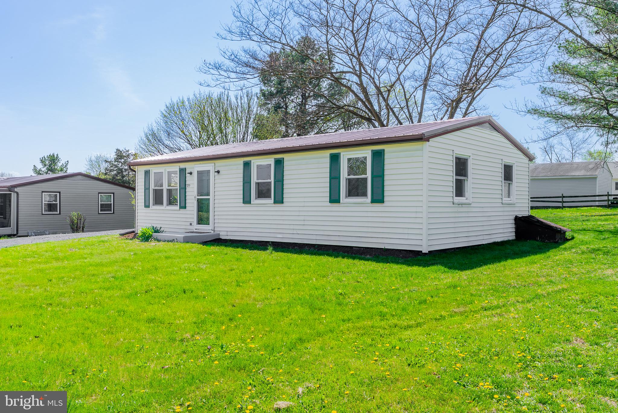 DUTCH LANE - Residential