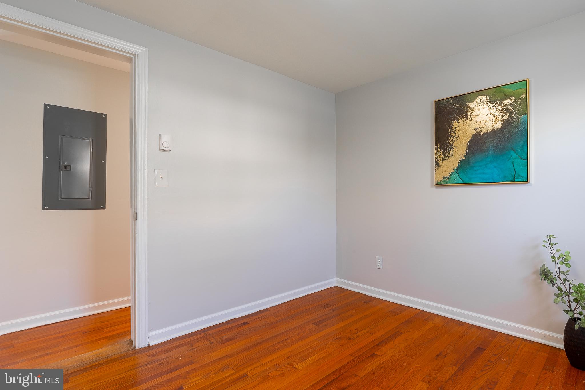 DUTCH LANE - Residential