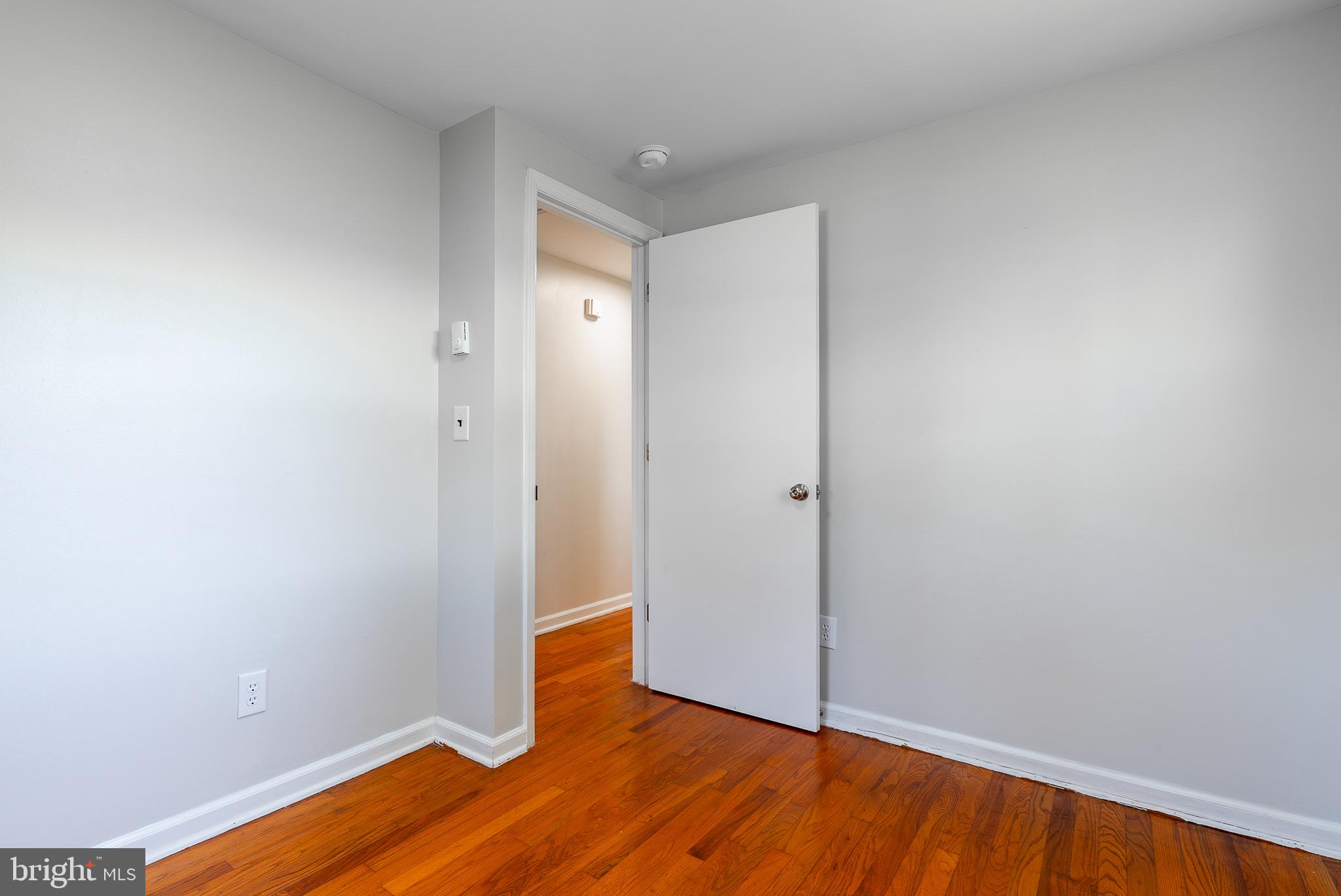 DUTCH LANE - Residential