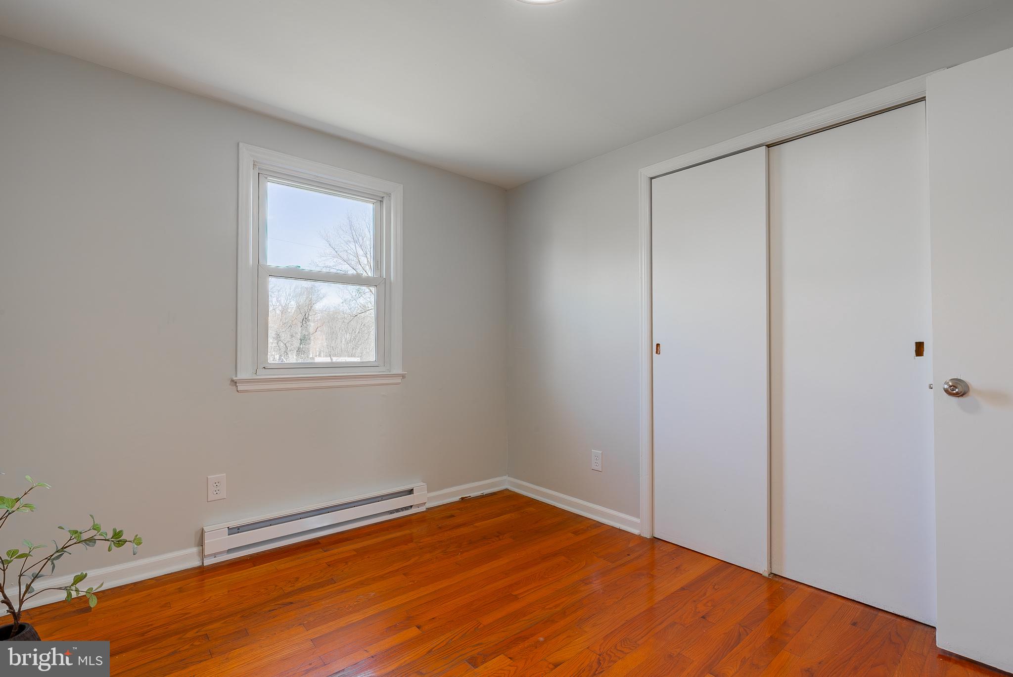 DUTCH LANE - Residential