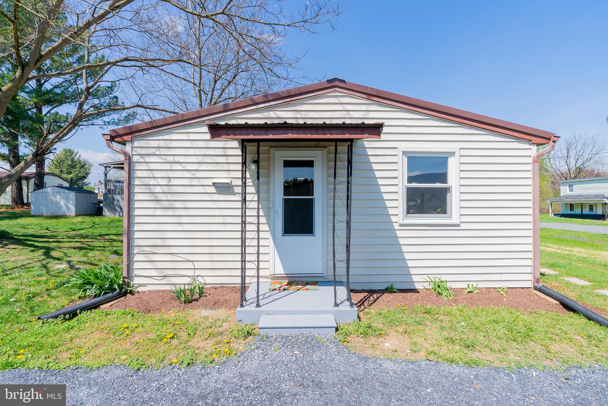 DUTCH LANE - Residential