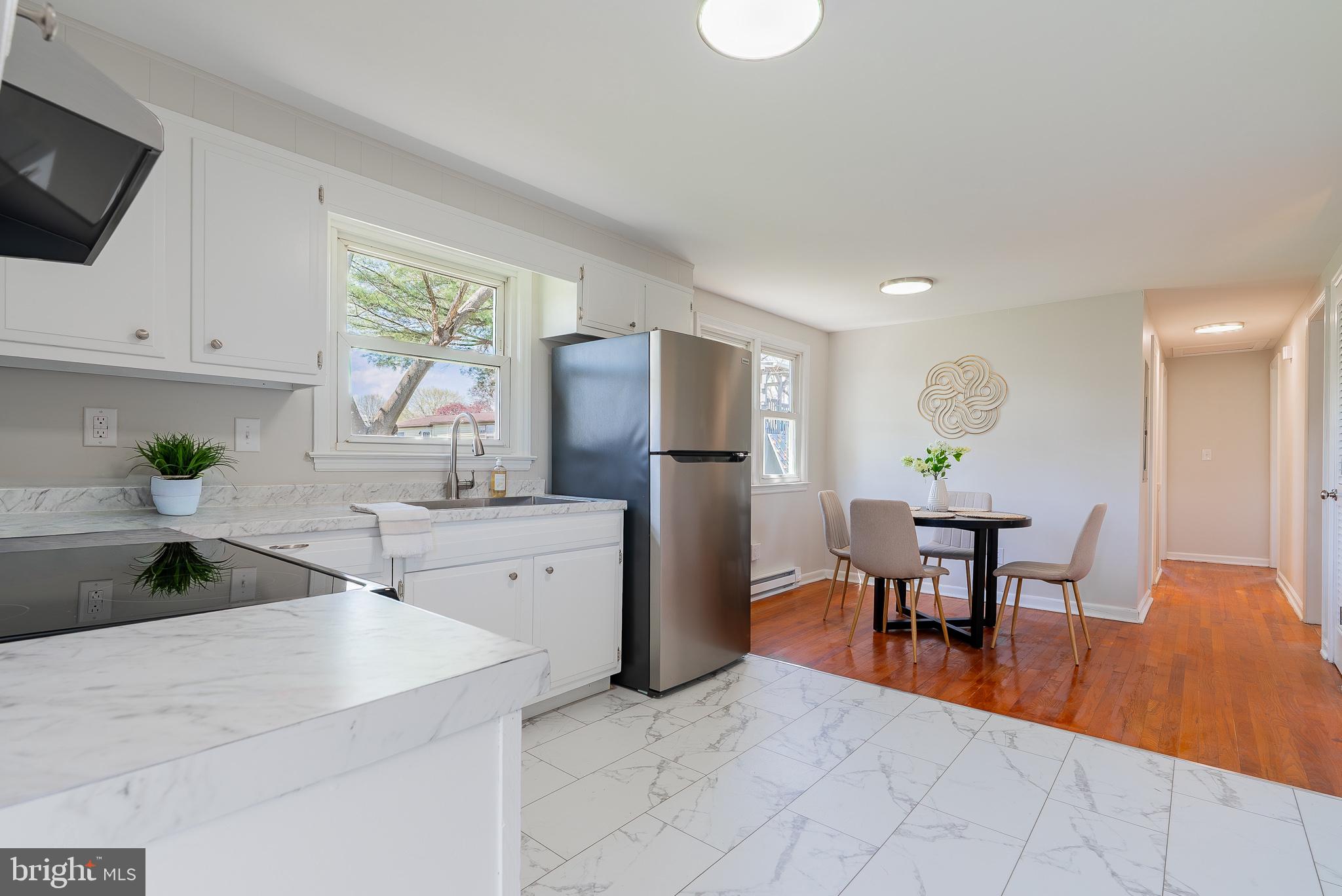 DUTCH LANE - Residential