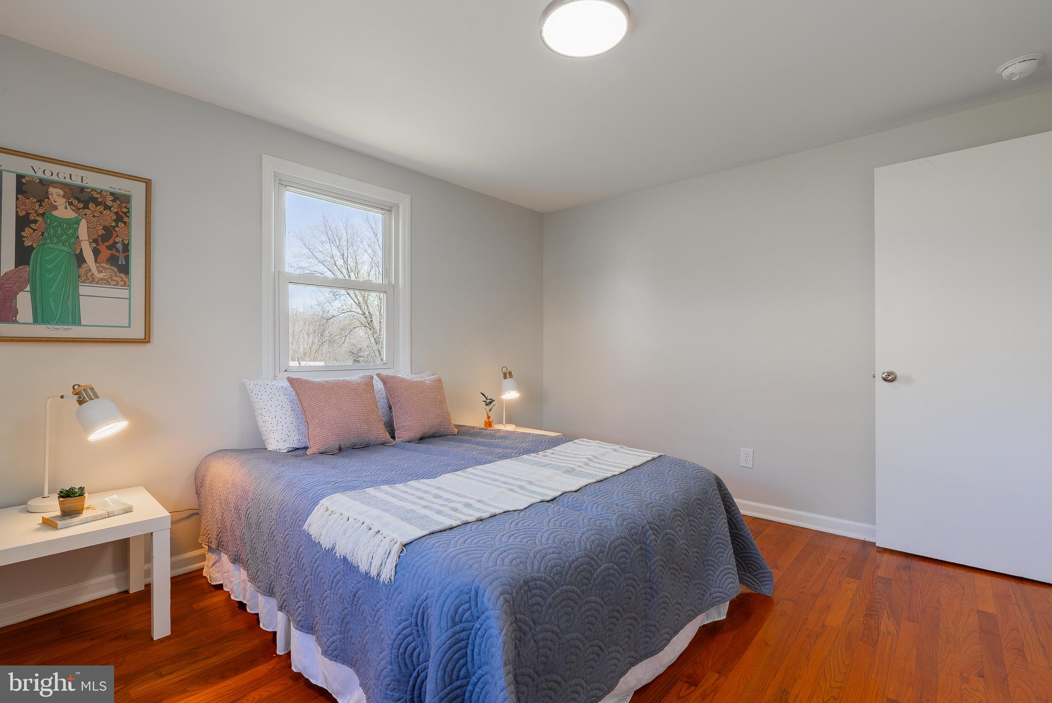 DUTCH LANE - Residential