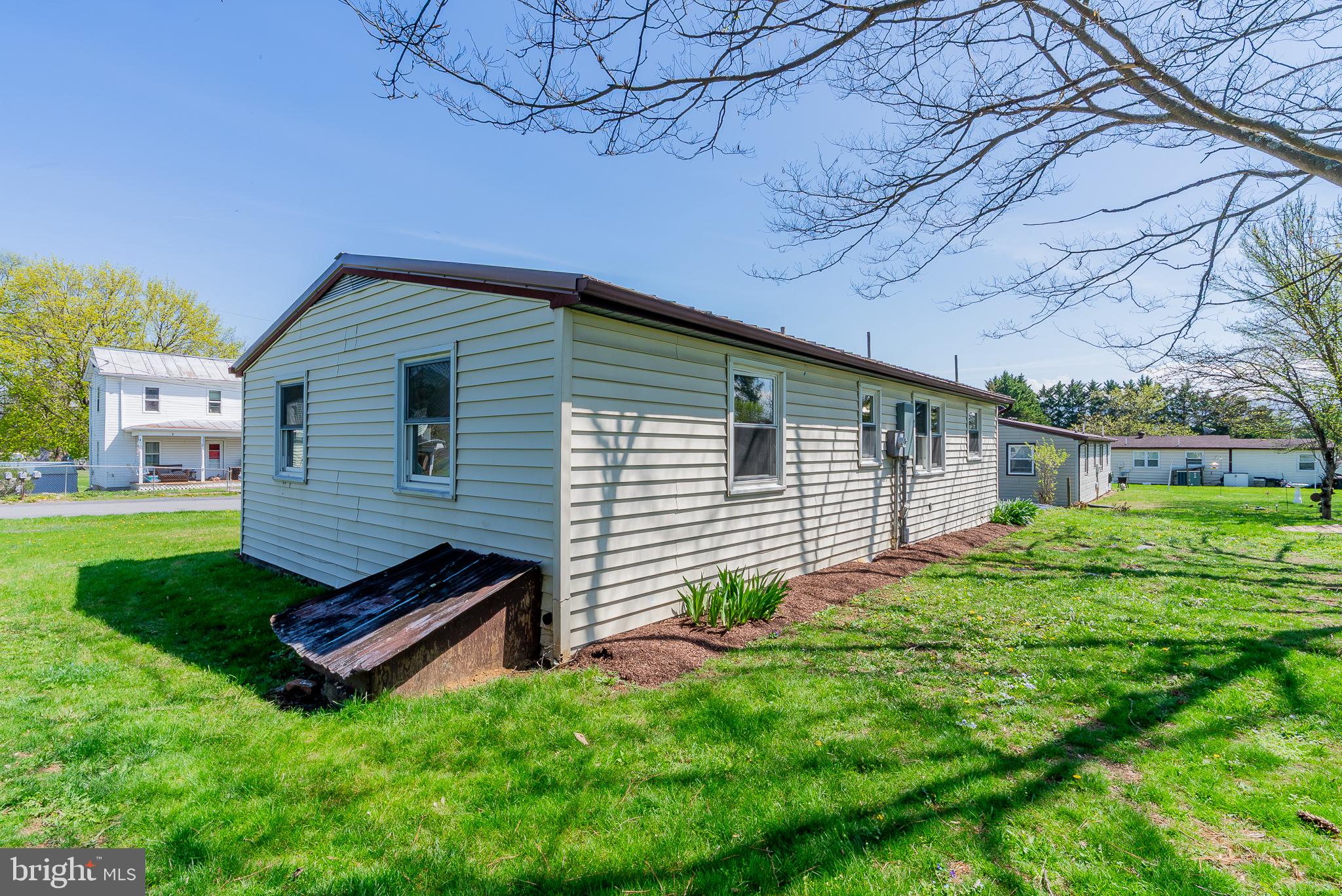 DUTCH LANE - Residential