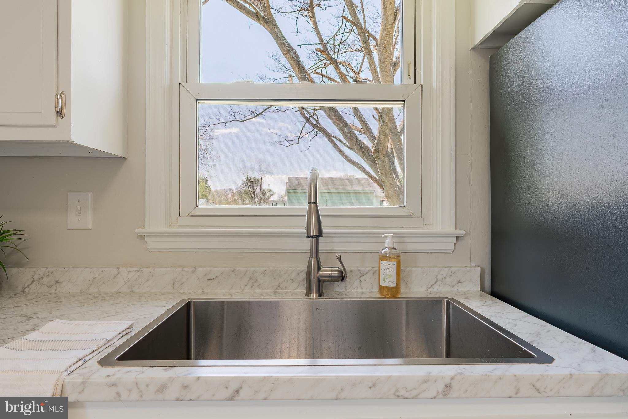 DUTCH LANE - Residential