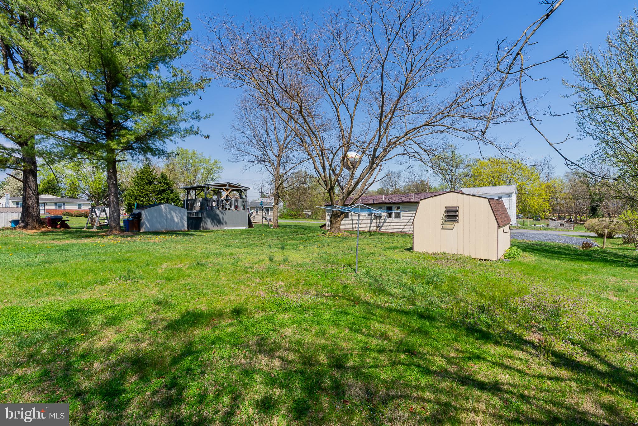 DUTCH LANE - Residential