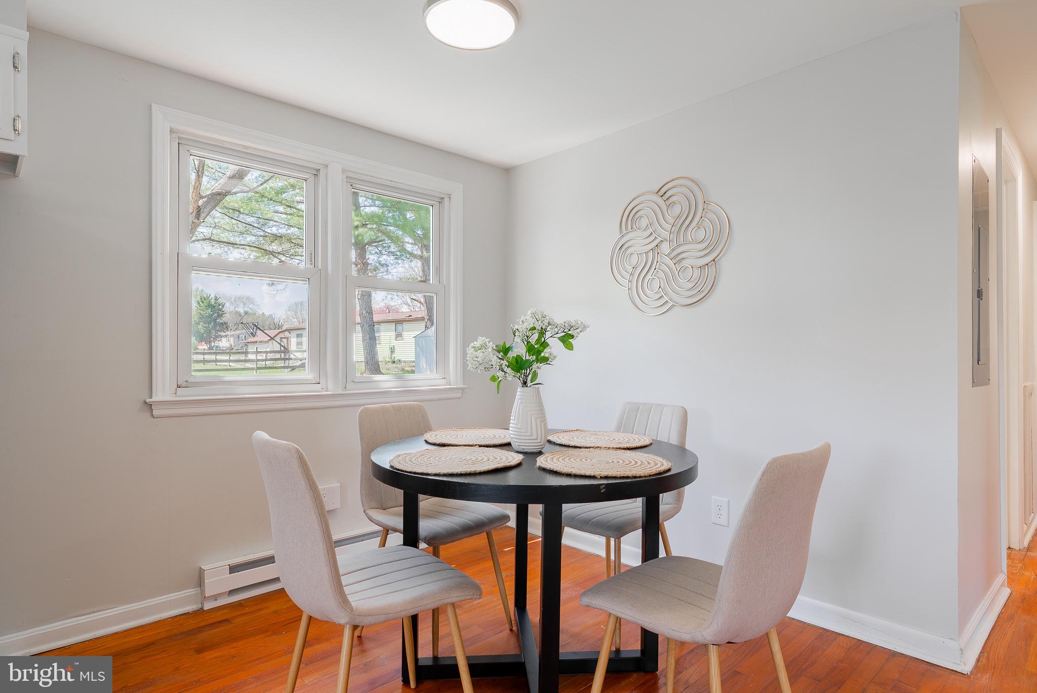 DUTCH LANE - Residential