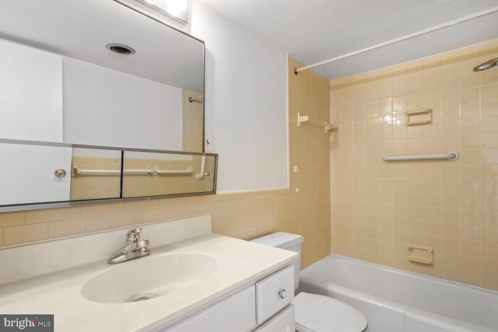 KENWOOD - Residential