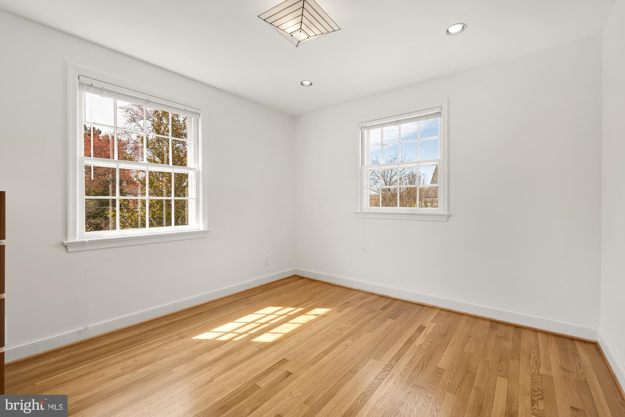 WESTMORELAND HILLS - Residential