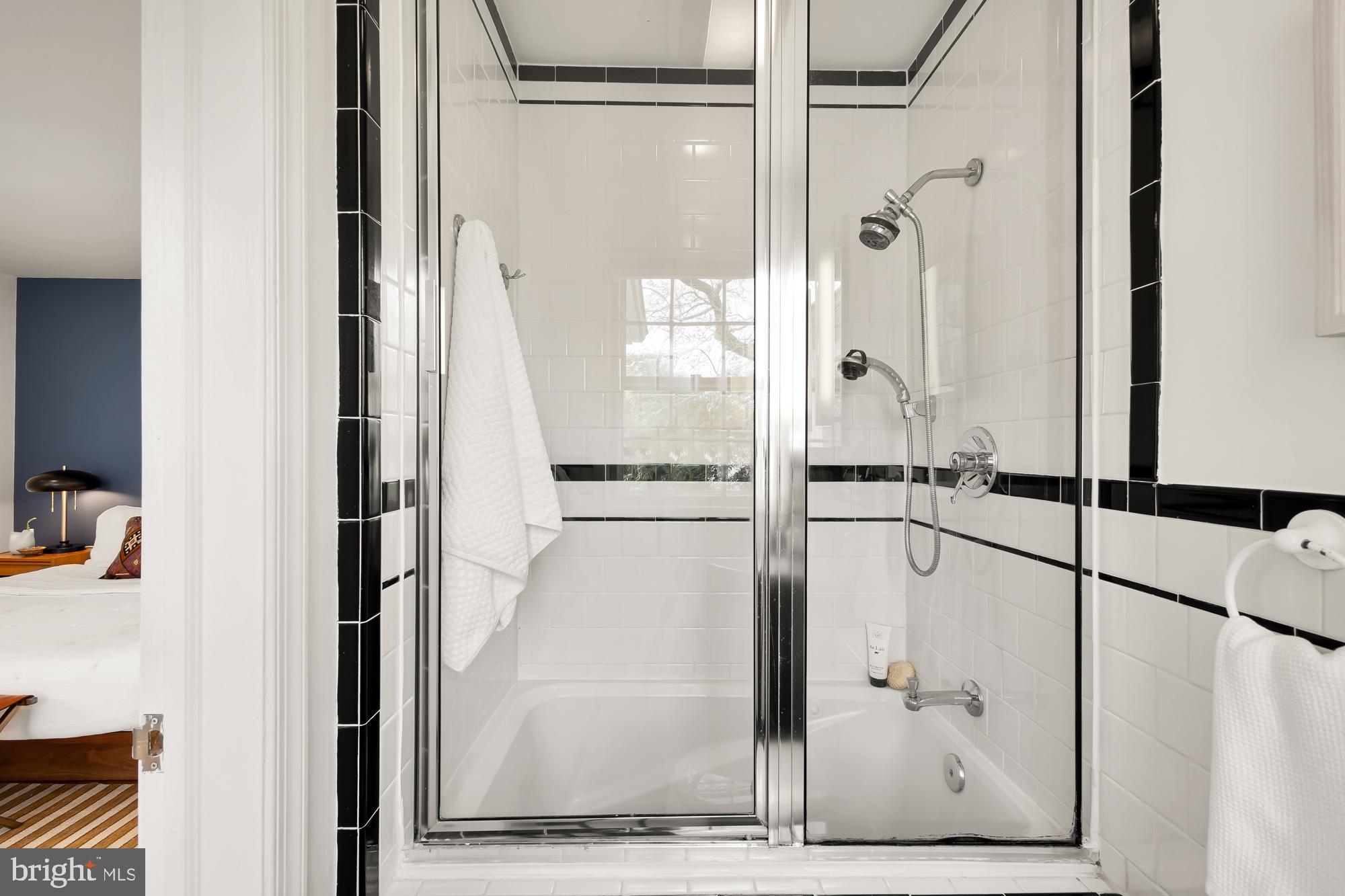 WESTMORELAND HILLS - Residential