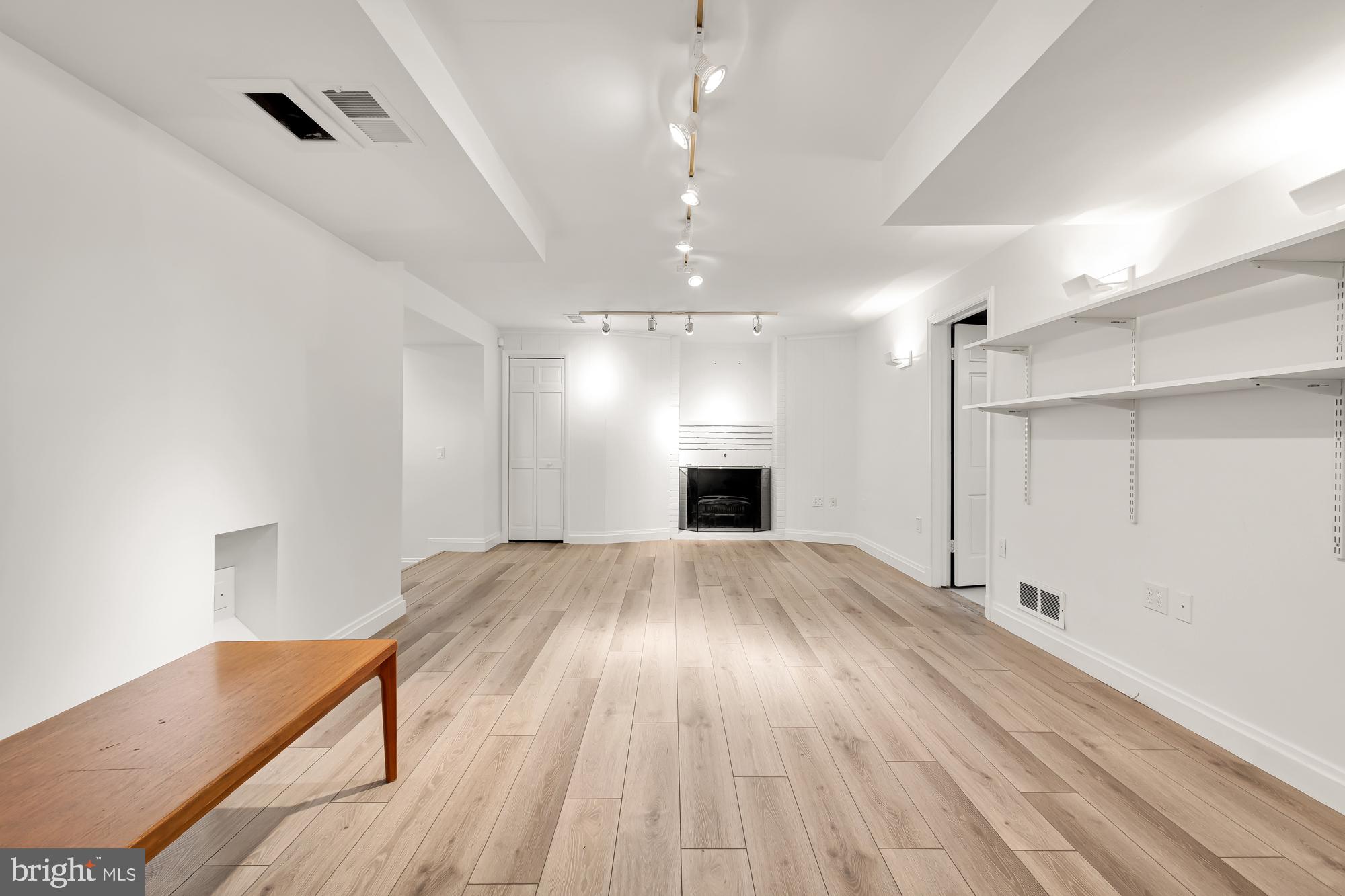 WESTMORELAND HILLS - Residential