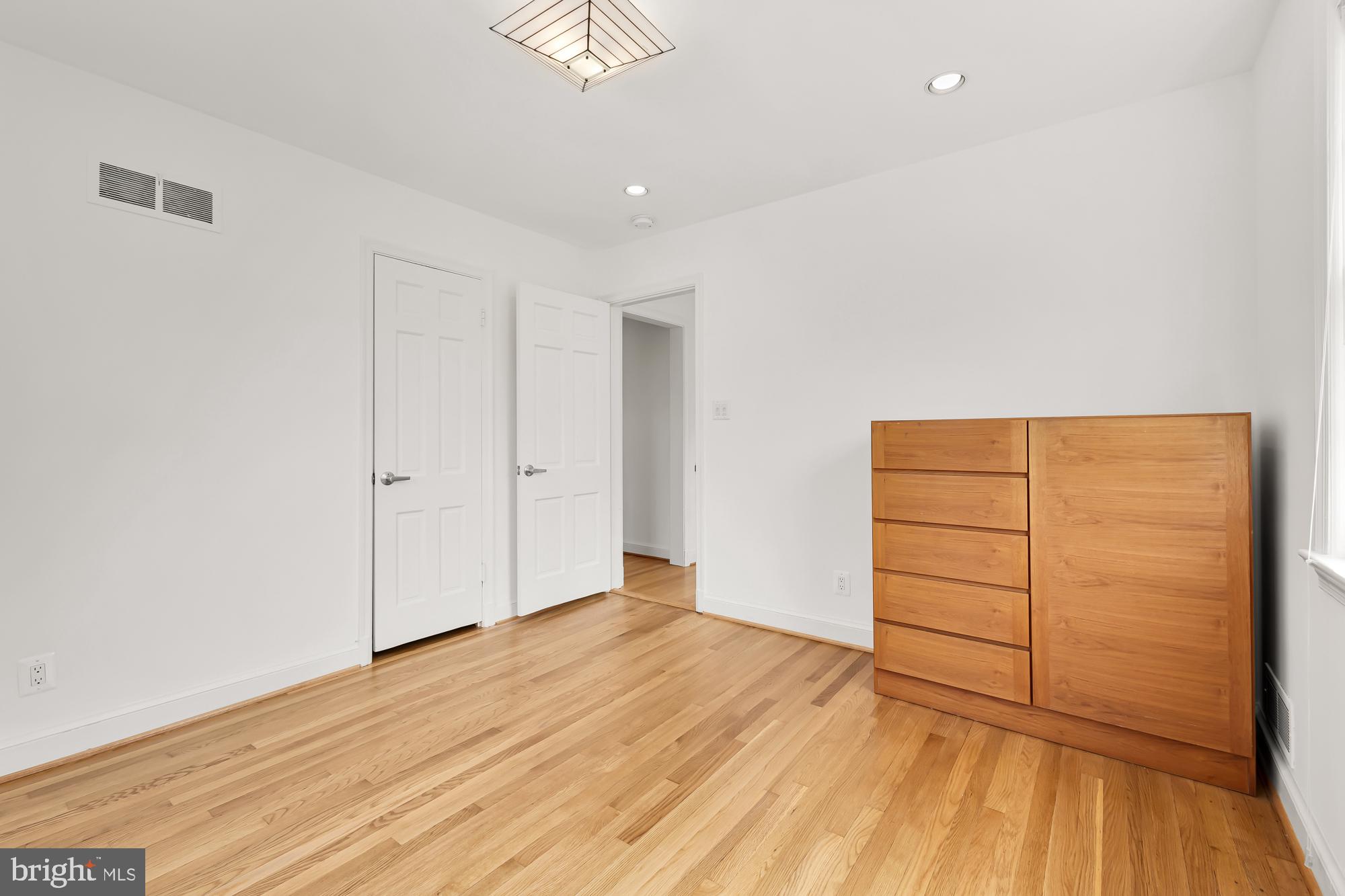 WESTMORELAND HILLS - Residential