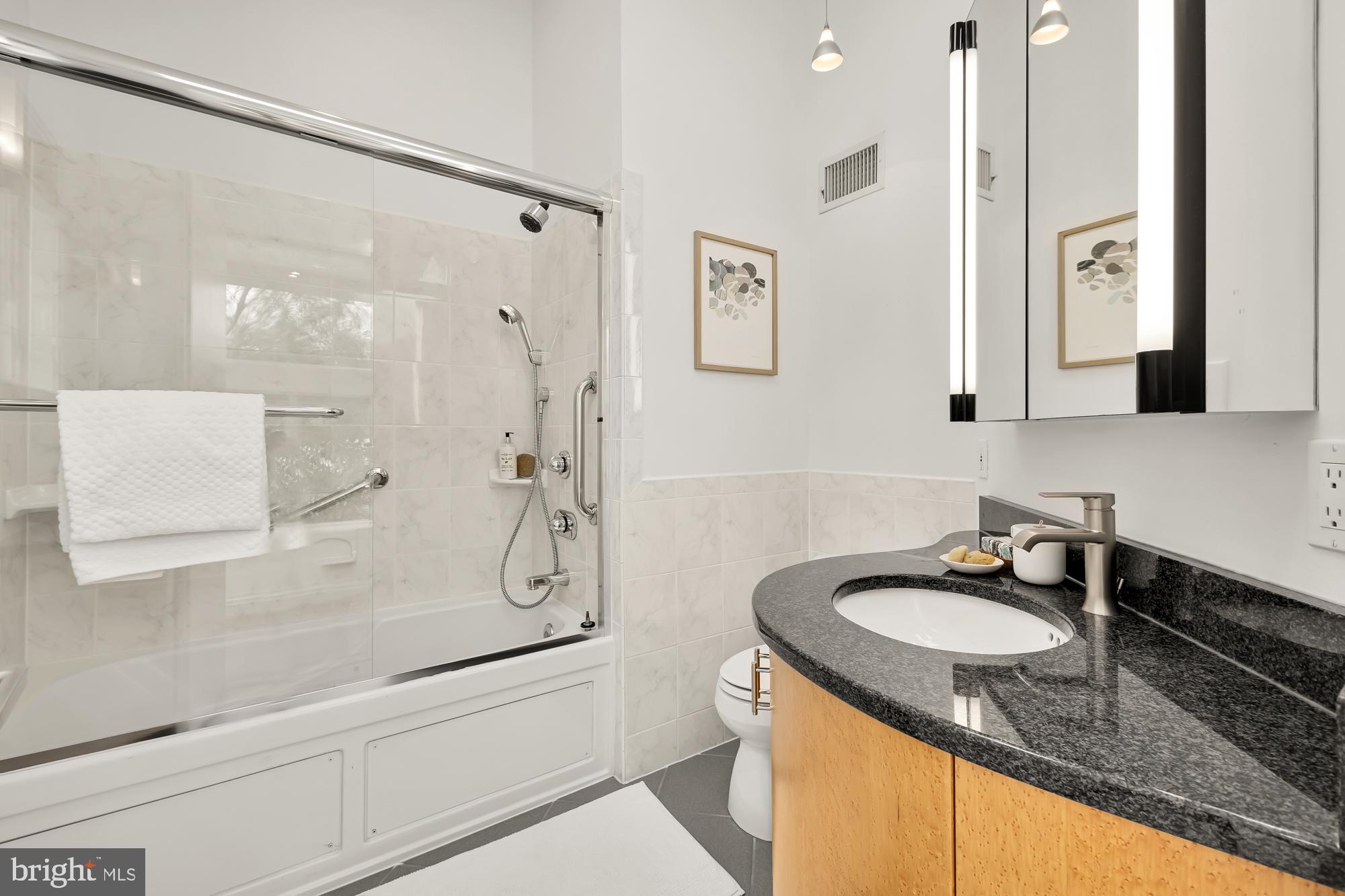 WESTMORELAND HILLS - Residential