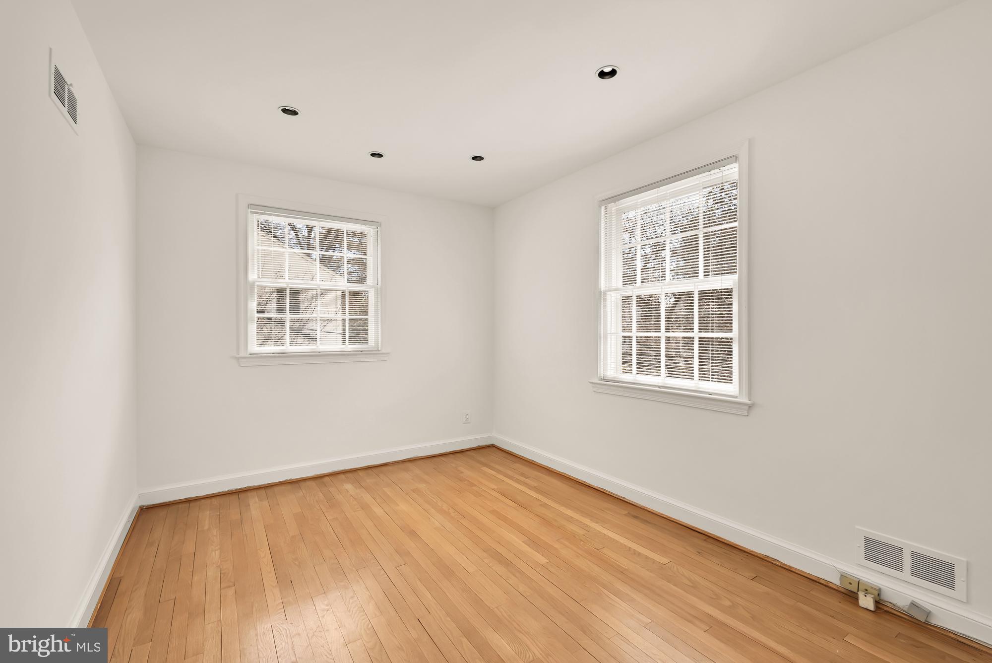 WESTMORELAND HILLS - Residential