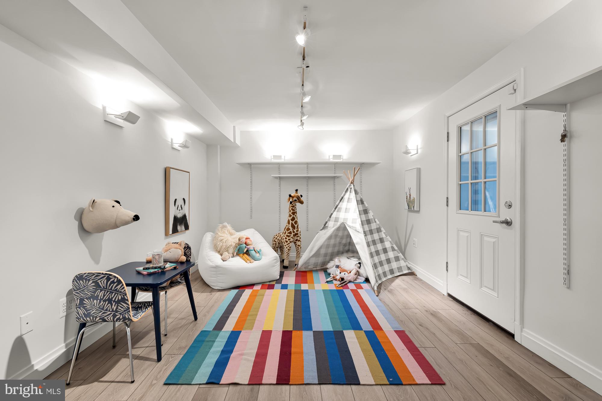 WESTMORELAND HILLS - Residential