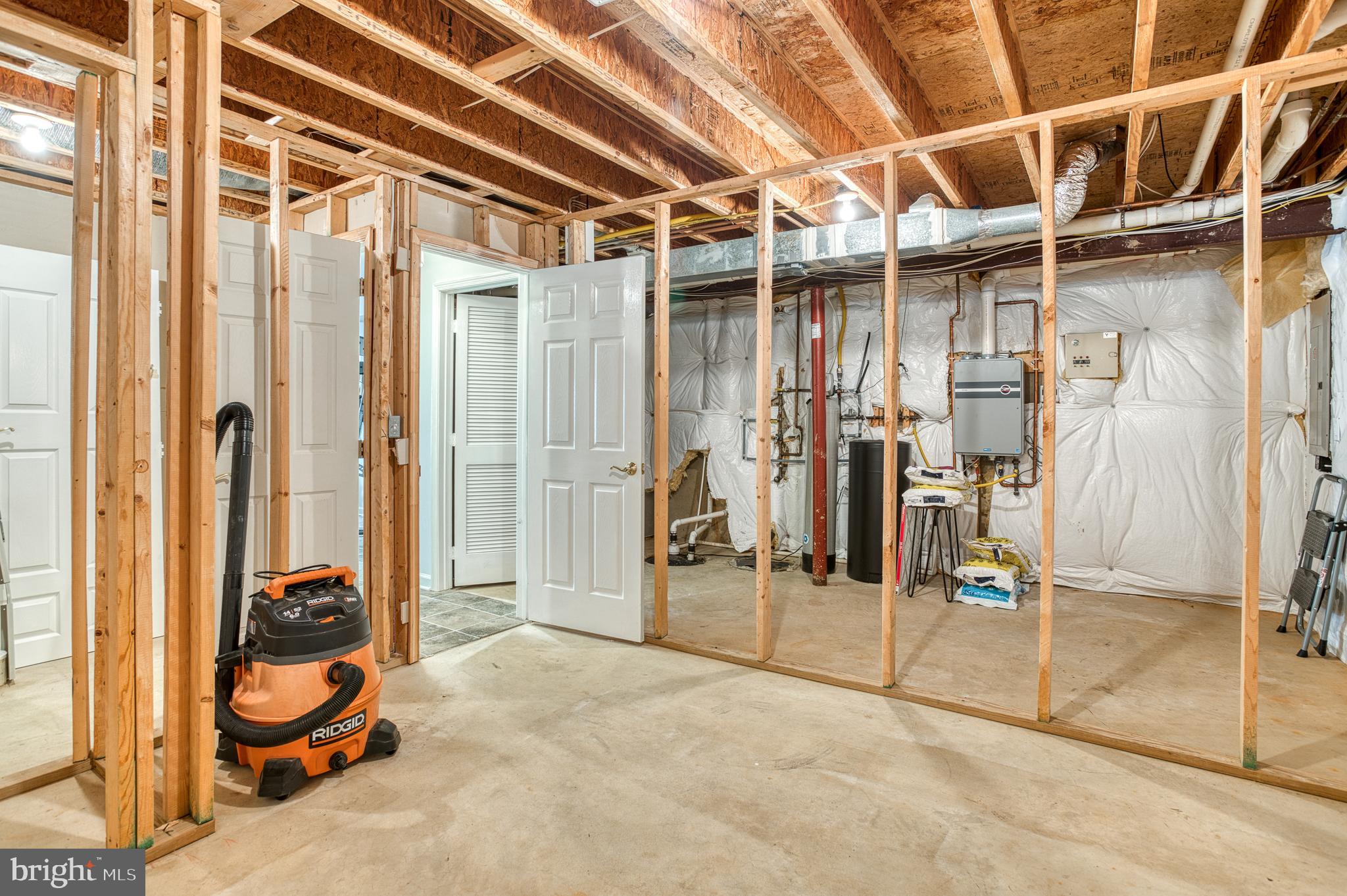 MISTY RUN ESTATES - Residential