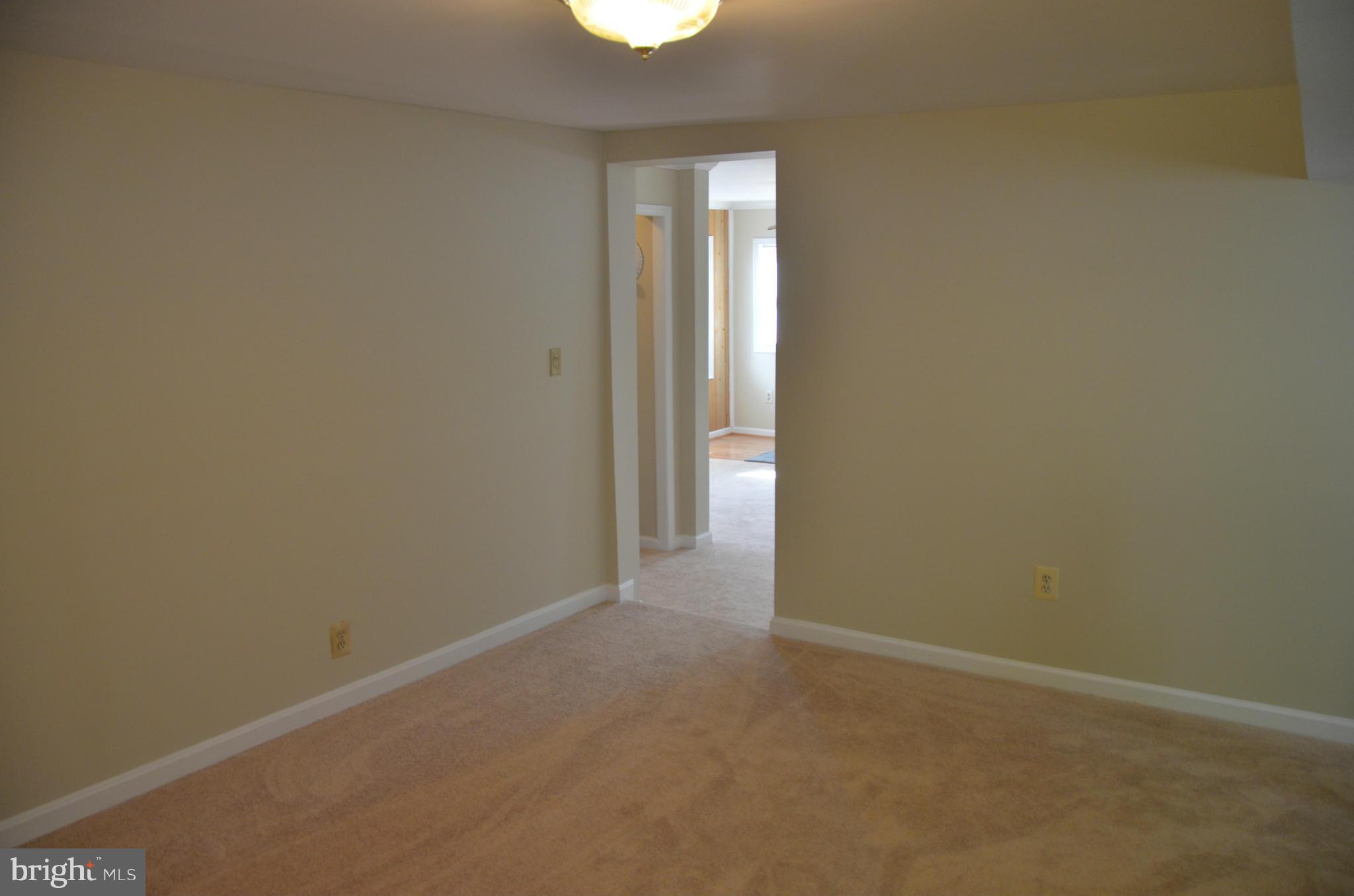 WOODLAND BEACH - Residential