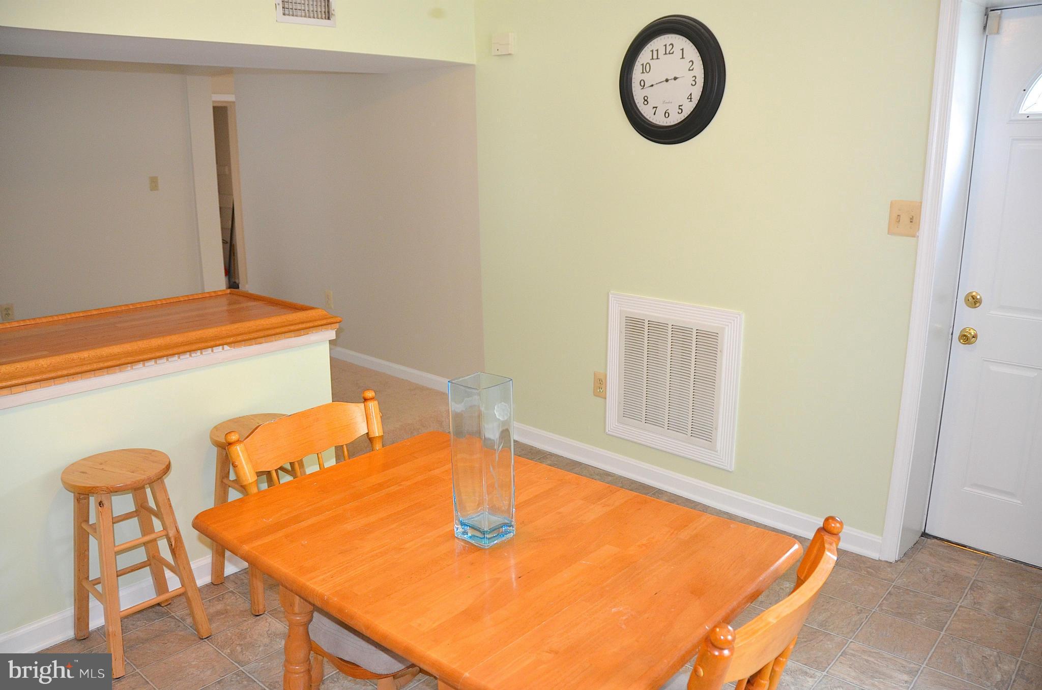 WOODLAND BEACH - Residential