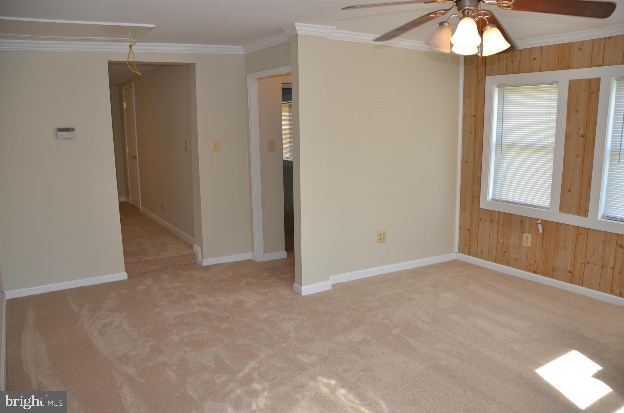 WOODLAND BEACH - Residential