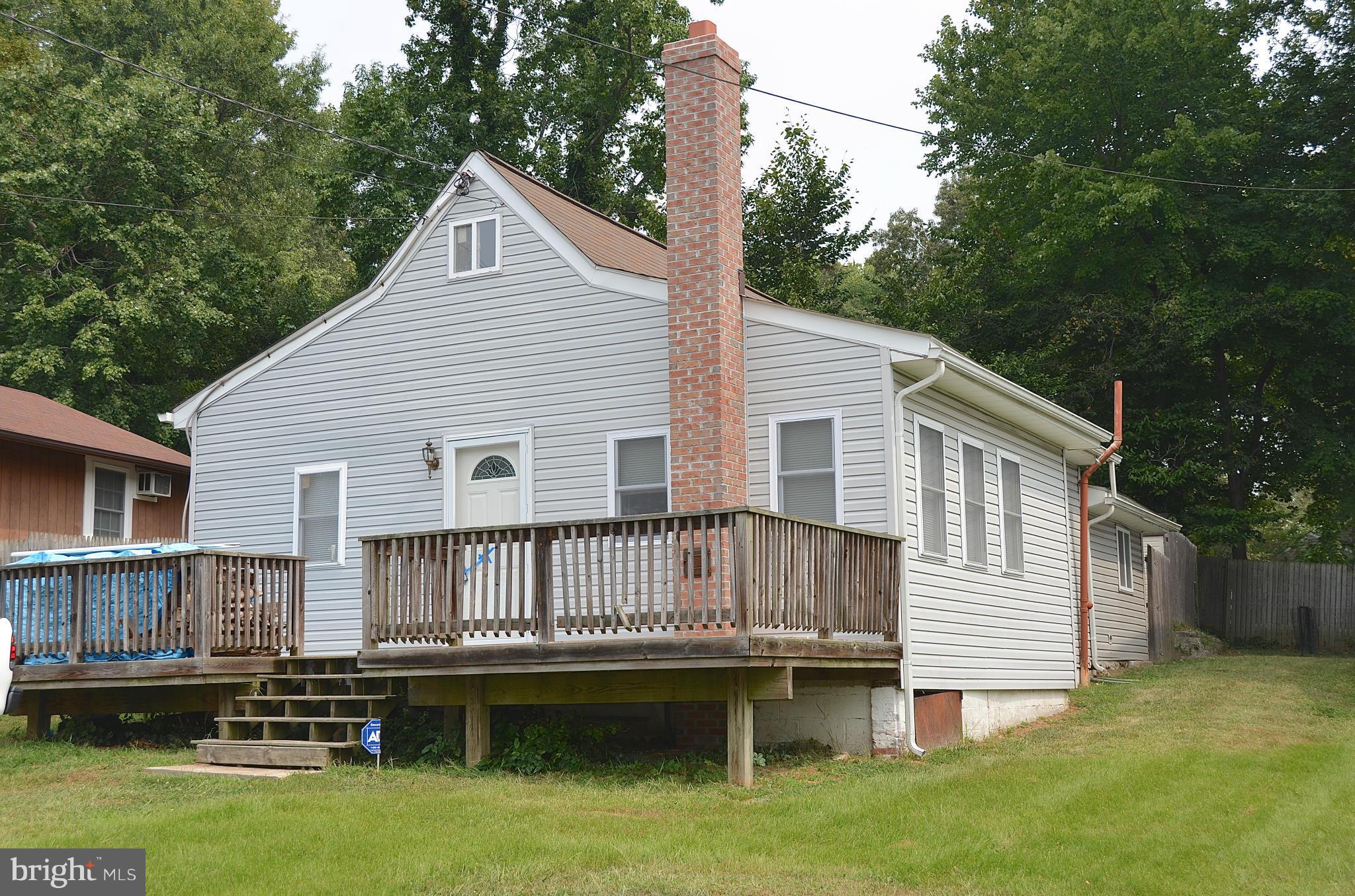 WOODLAND BEACH - Residential