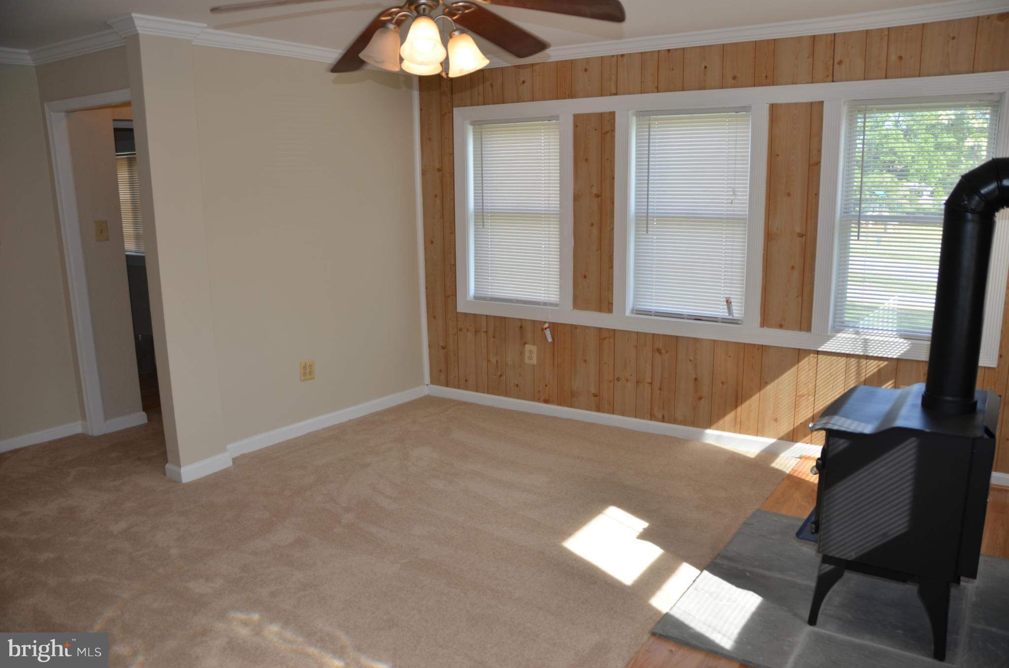 WOODLAND BEACH - Residential